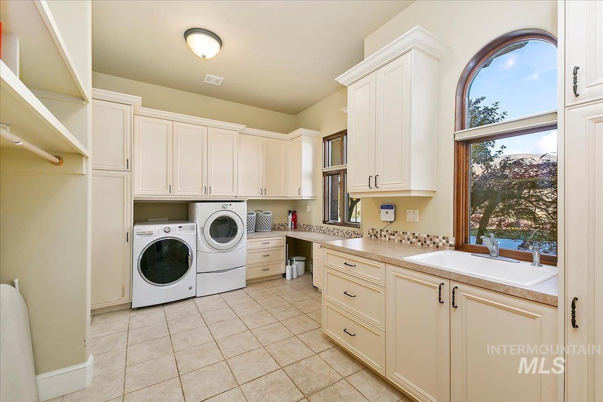 4800 E Wild Horse Lane Property Photo 33