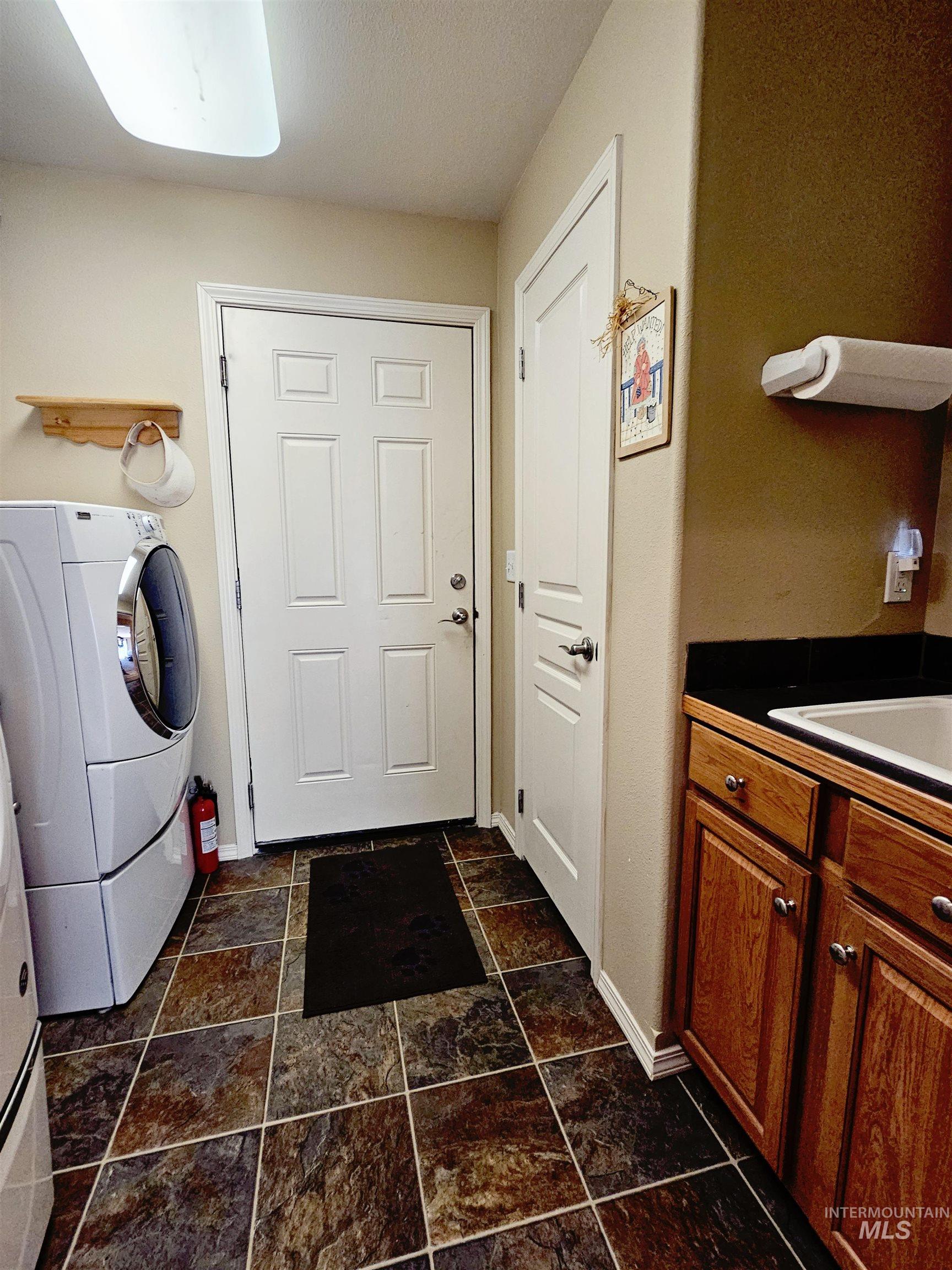 20199 Cottontail Ln Property Photo 13