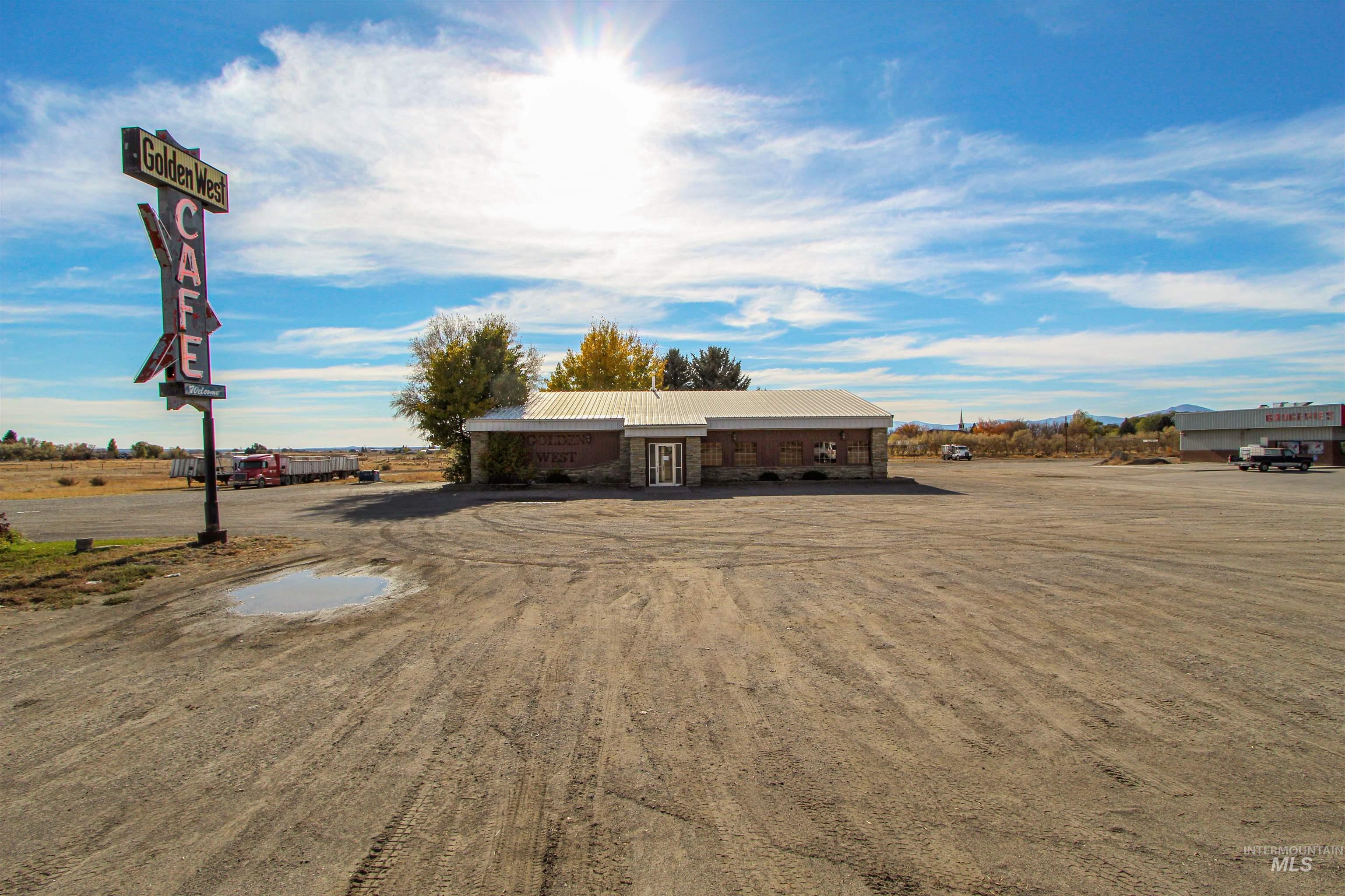 2431 Us 20 Property Photo