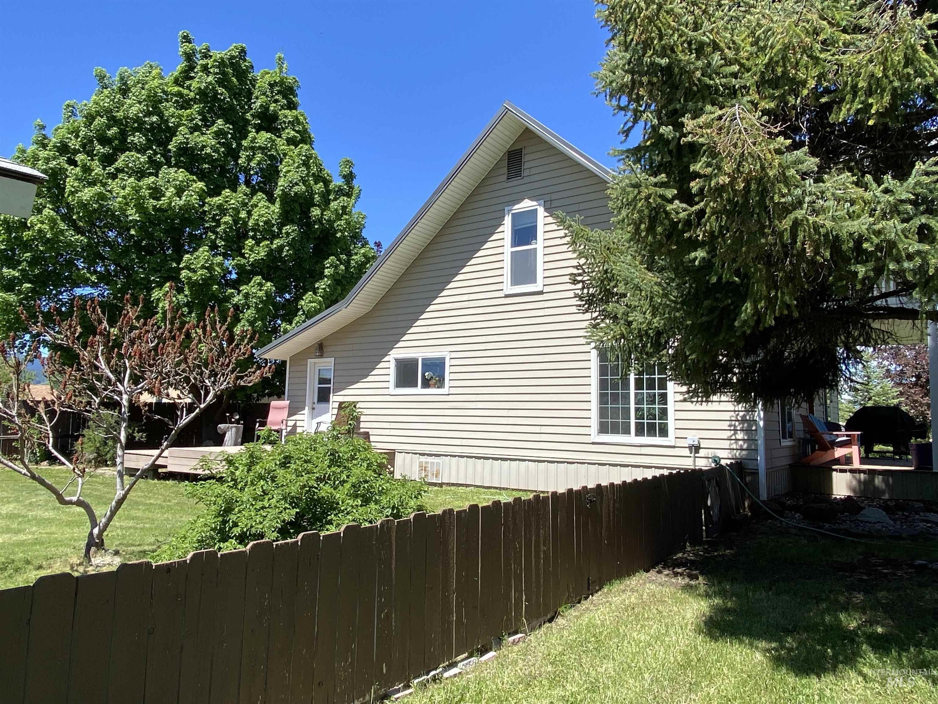 306 Brady Street Property Photo 4