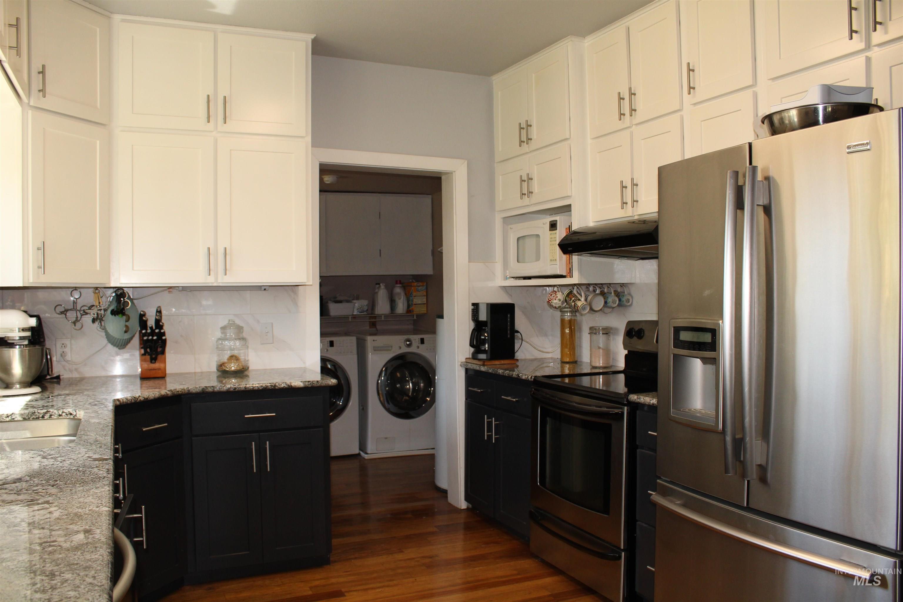 306 Brady Street Property Photo 9
