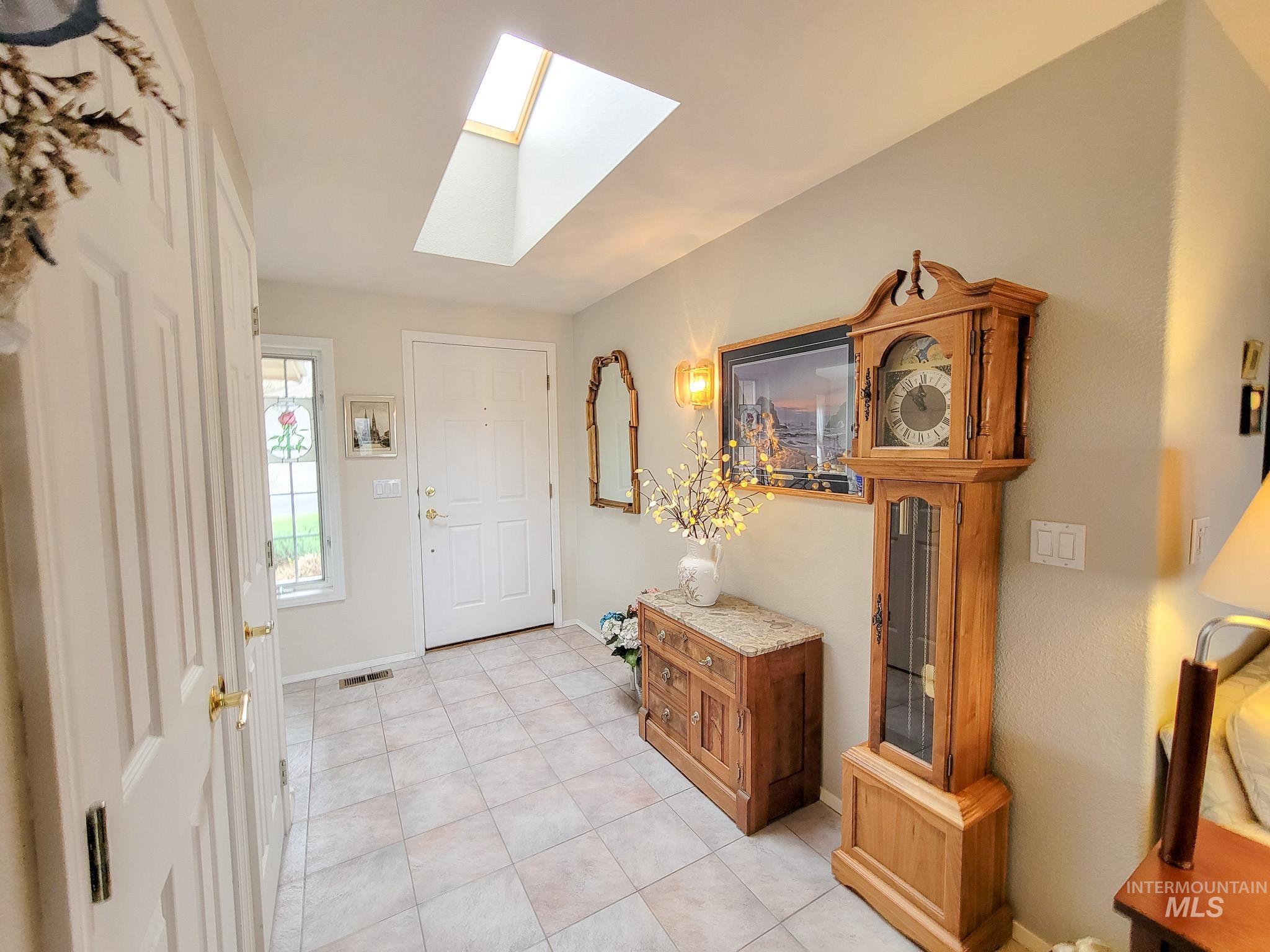 2224 Carol Drive Property Photo 3