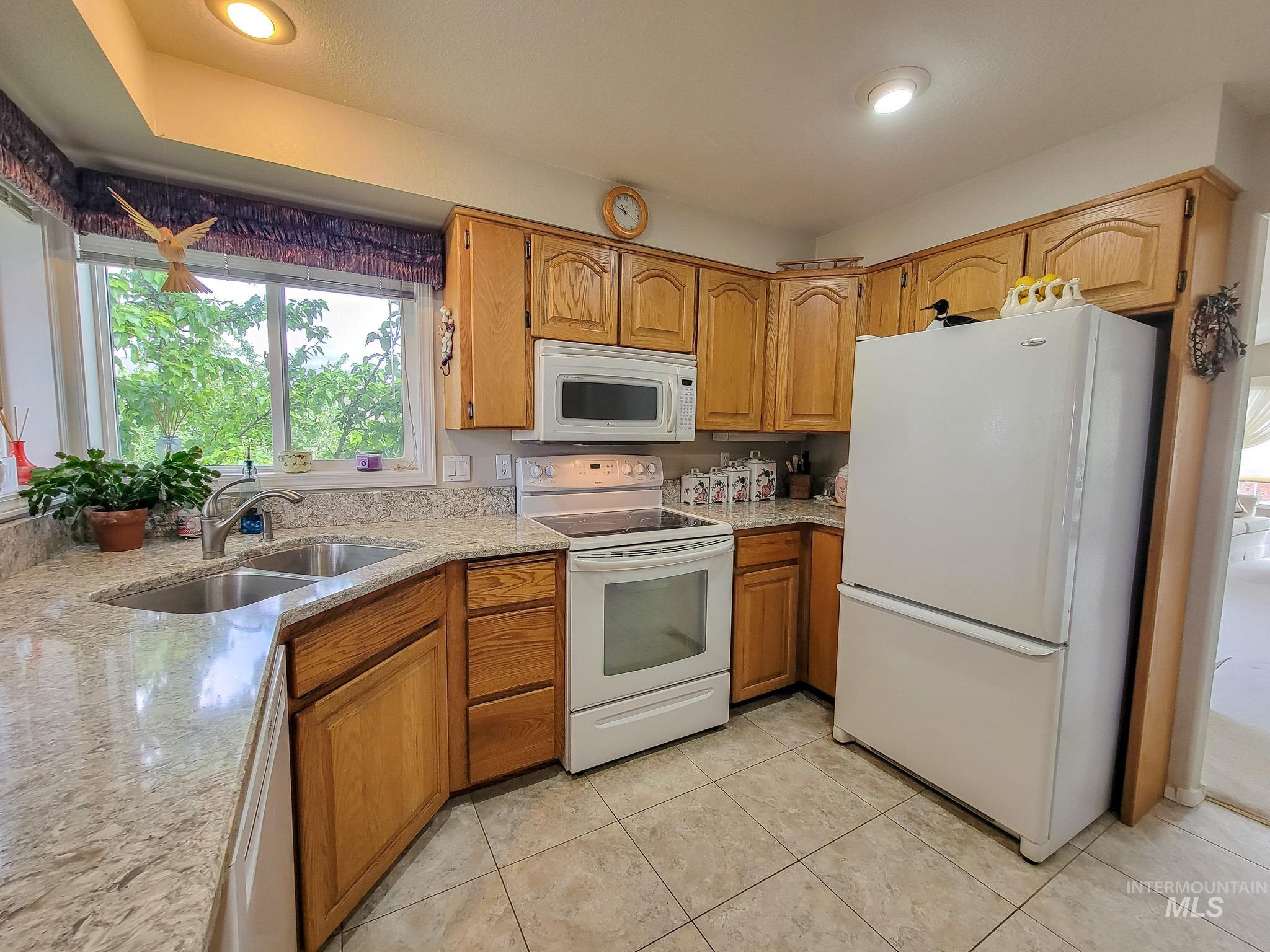 2224 Carol Drive Property Photo 18