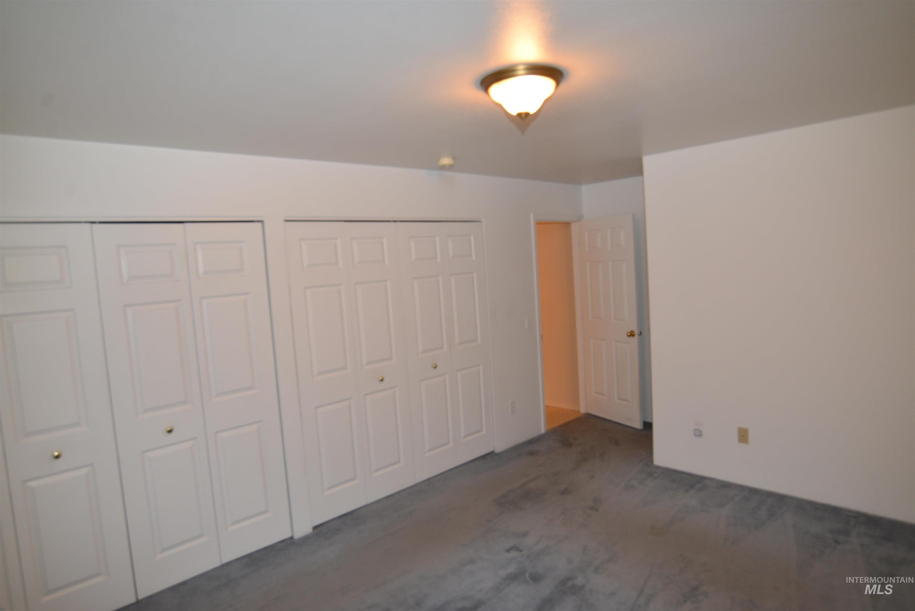 3232 5th St Property Photo 6