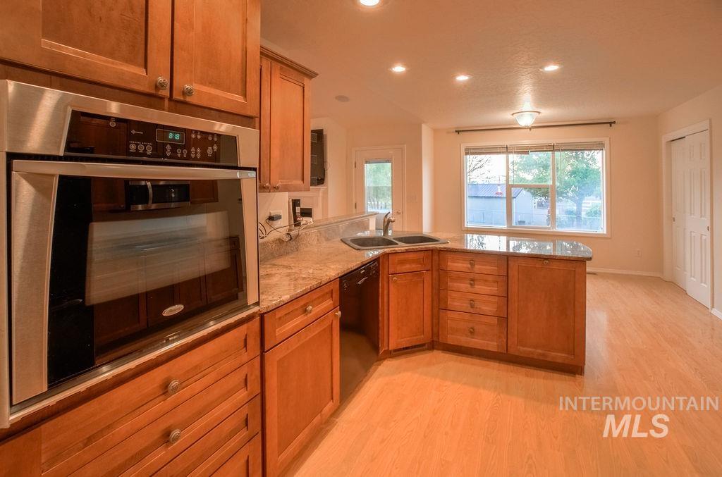 611 Pioneer Mountain Loop #a Property Photo 13