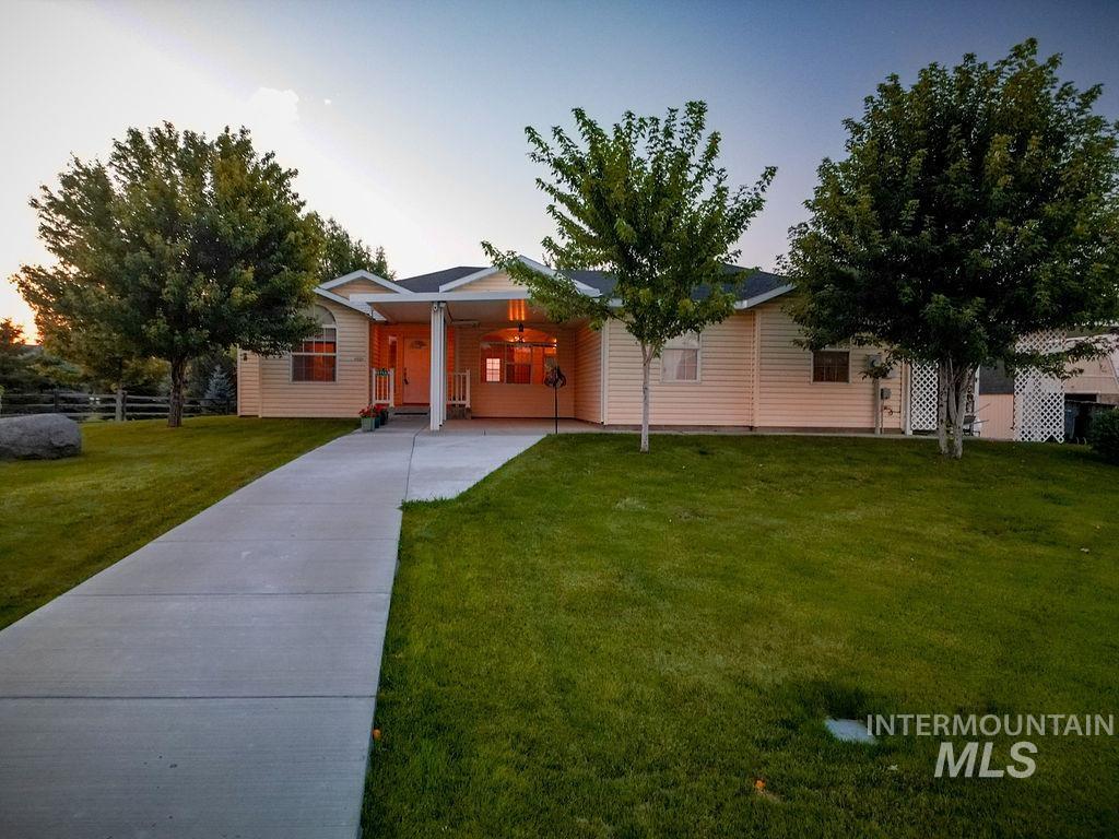 611 Pioneer Mountain Loop #a Property Photo 27