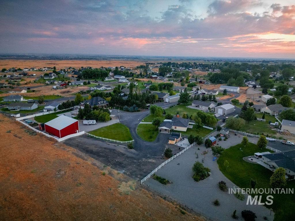 611 Pioneer Mountain Loop #a Property Photo 33