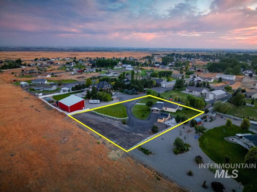 611 Pioneer Mountain Loop #a Property Photo 34