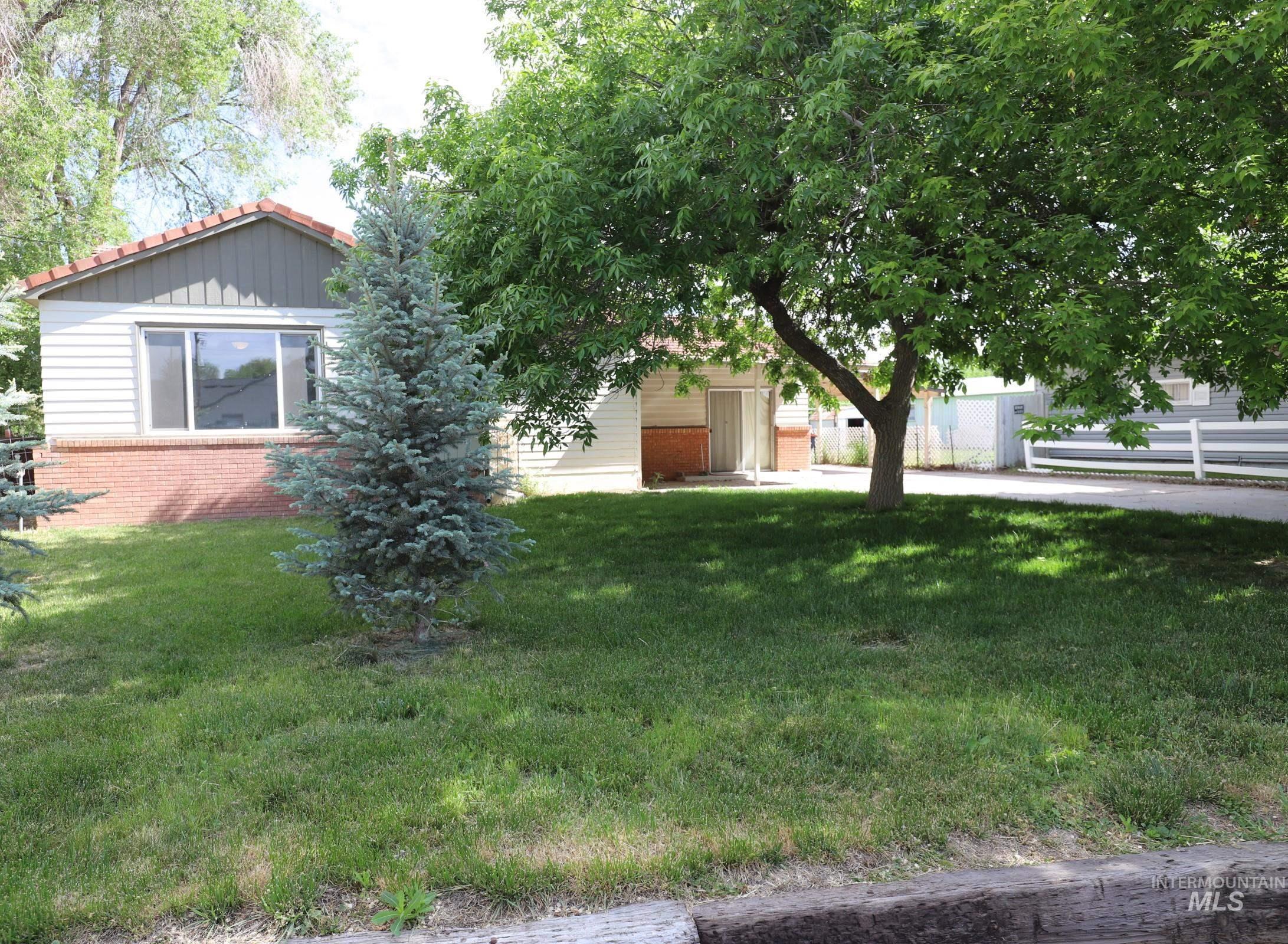 1833 Sigrid Avenue Property Photo 1