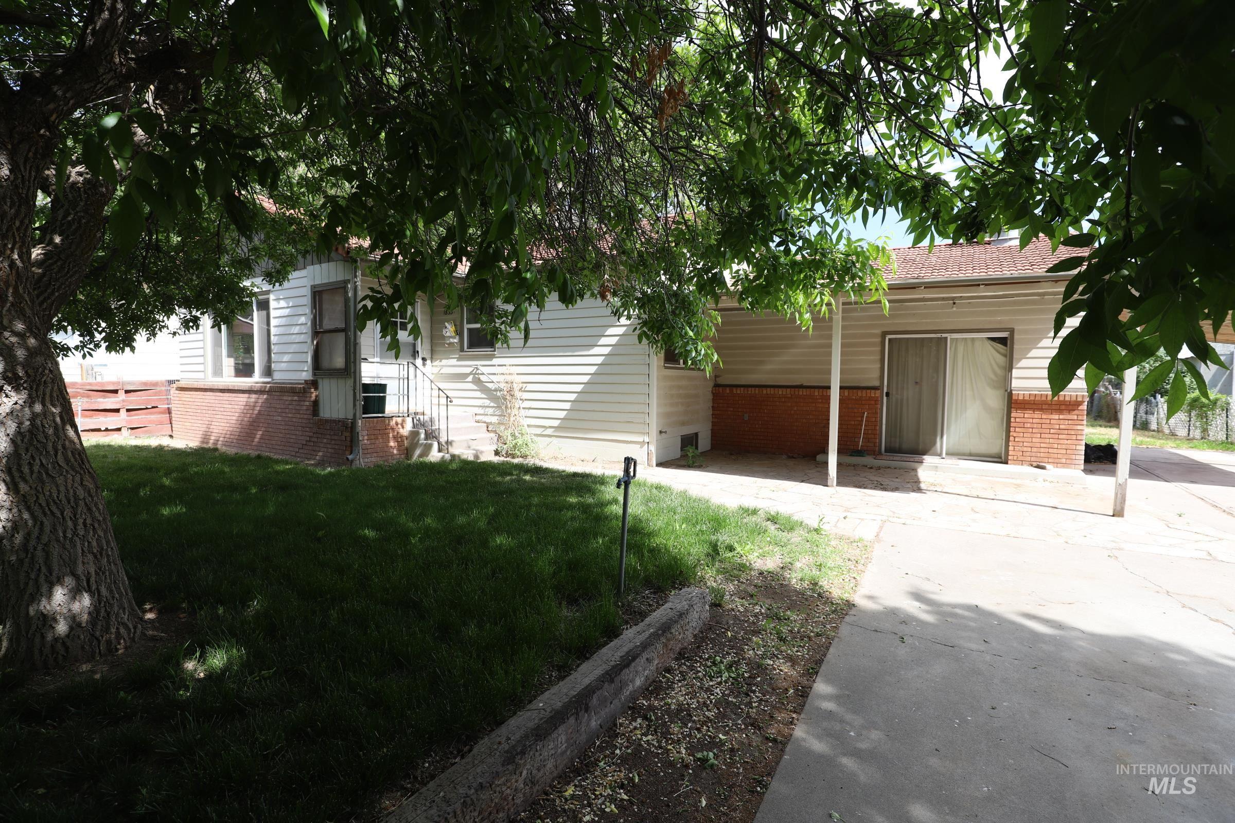 1833 Sigrid Avenue Property Photo 2