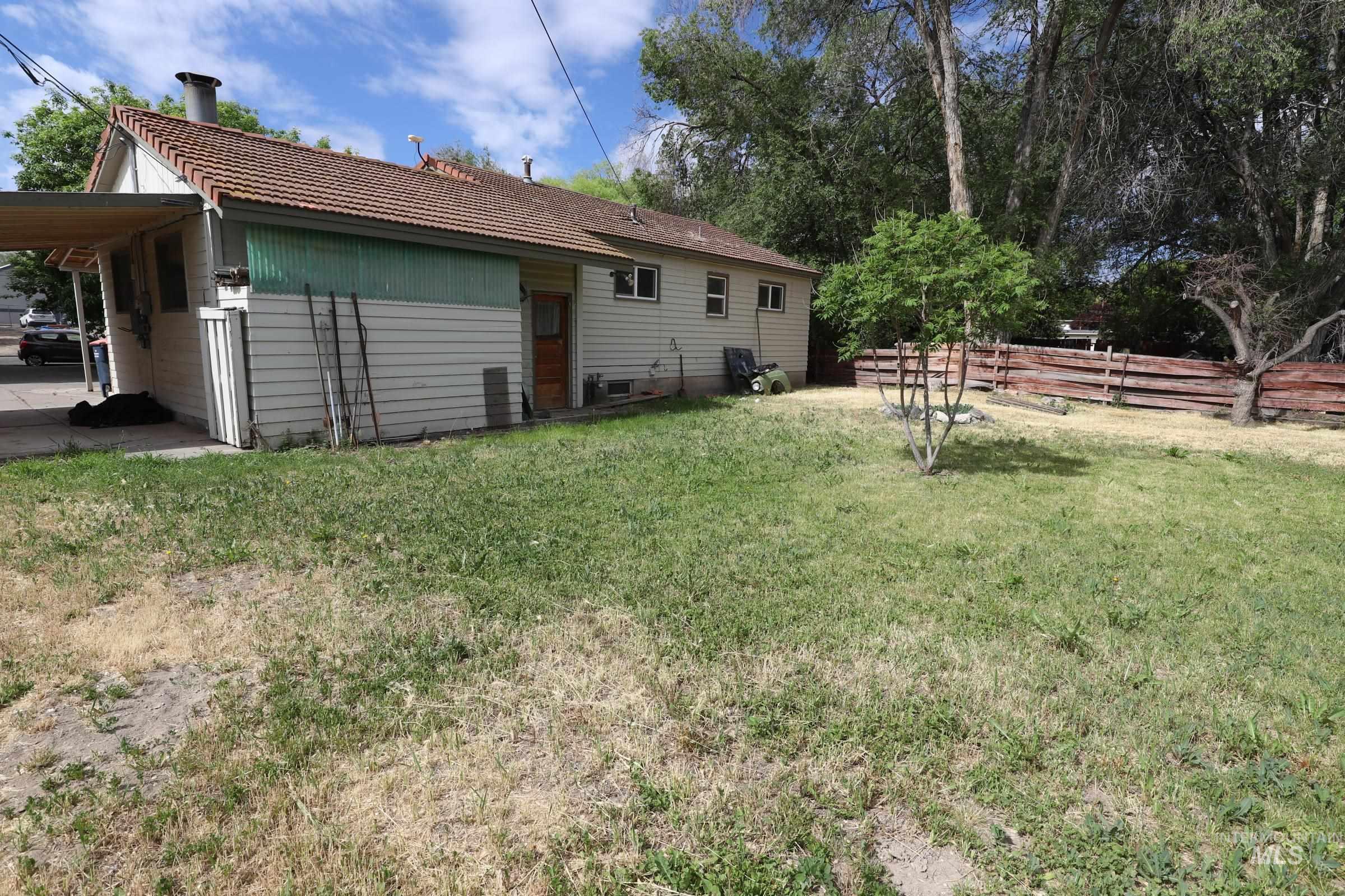 1833 Sigrid Avenue Property Photo 26