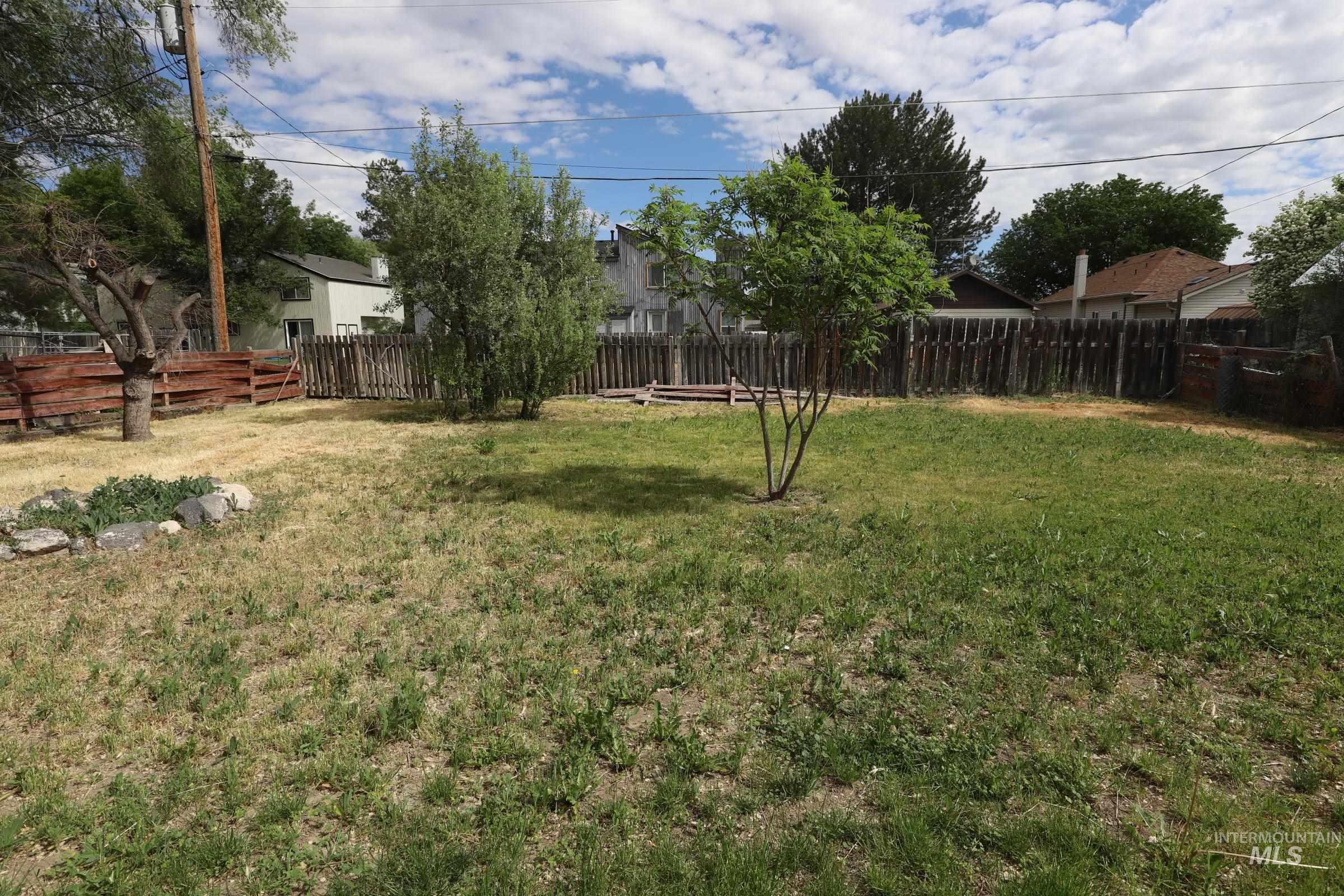 1833 Sigrid Avenue Property Photo 28