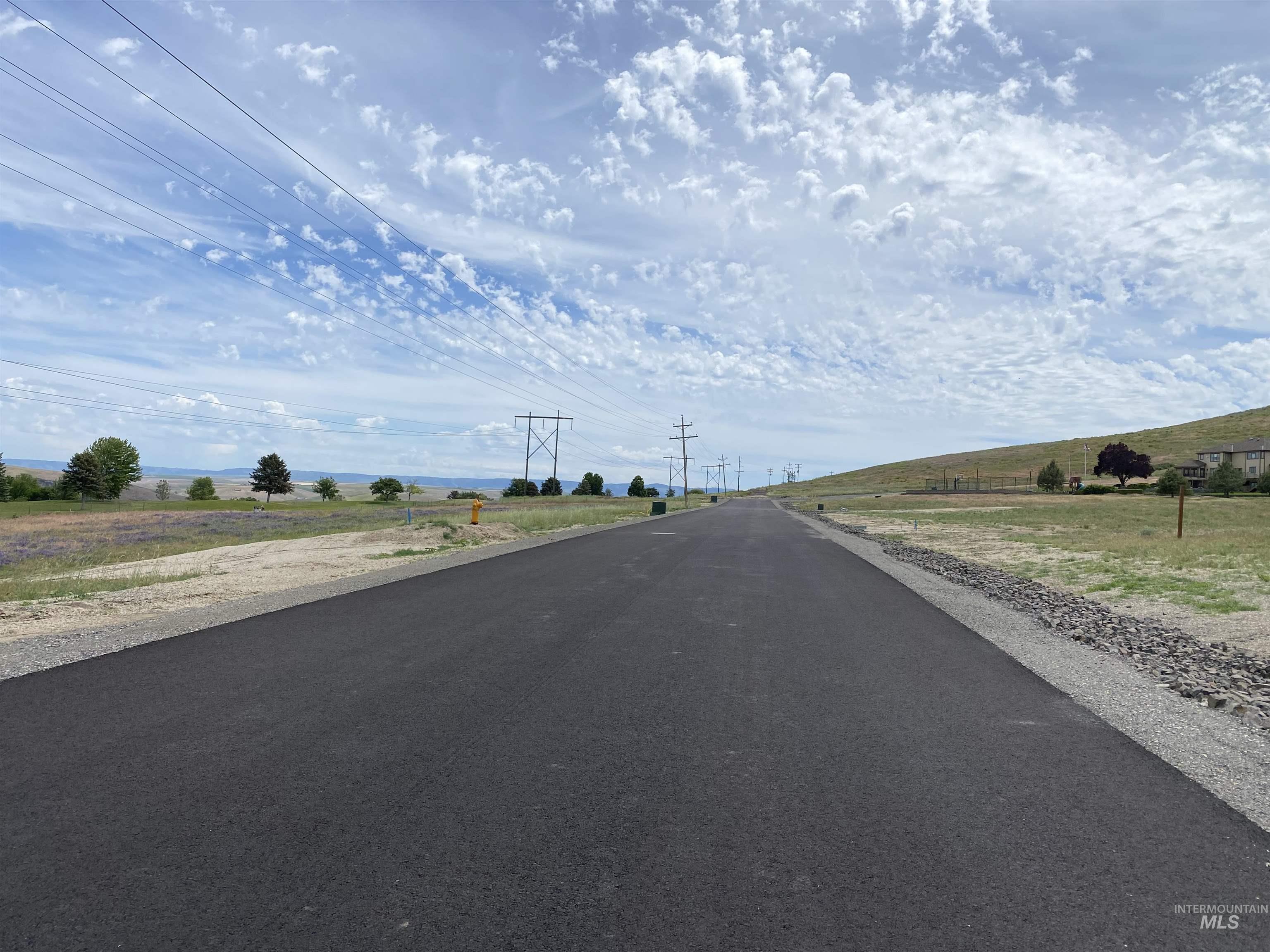 2275 Chukar Drive Property Photo 3