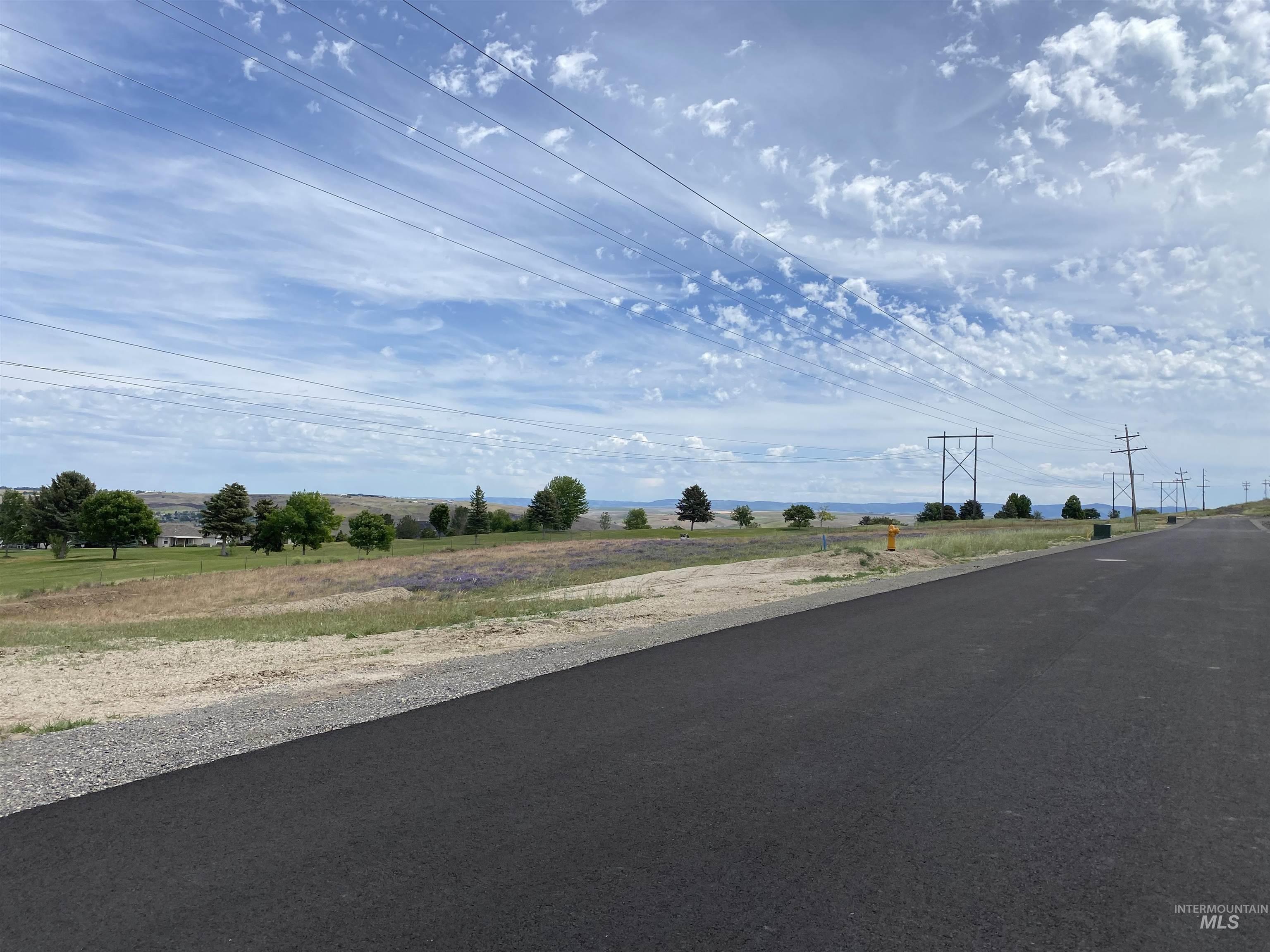 2275 Chukar Drive Property Photo 4