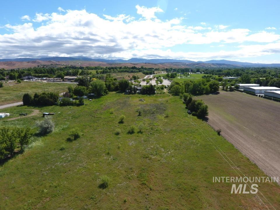 9605 N Horseshoe Bend Rd. Property Photo 2