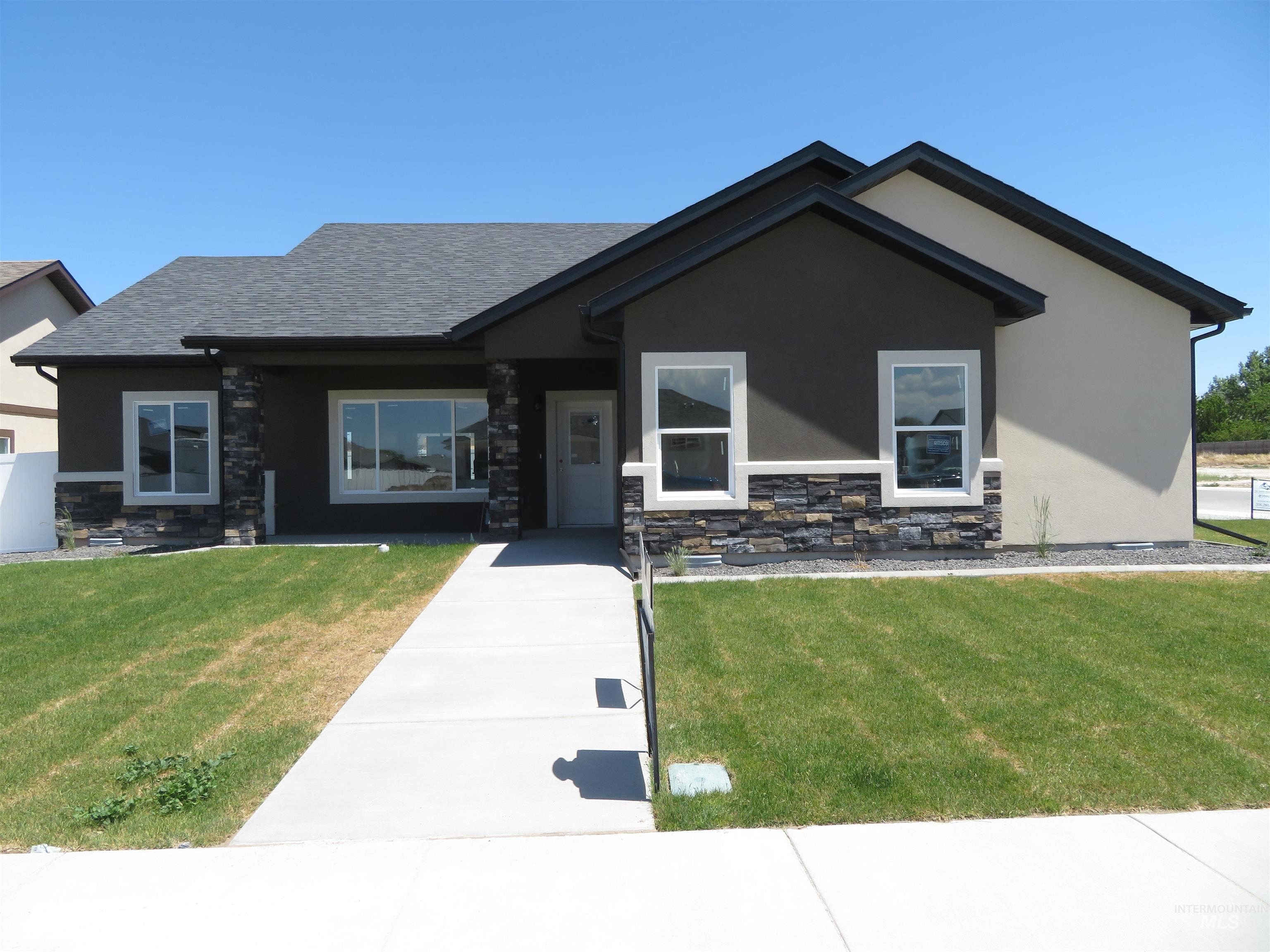 1487 Zephlyn Street Property Photo 1