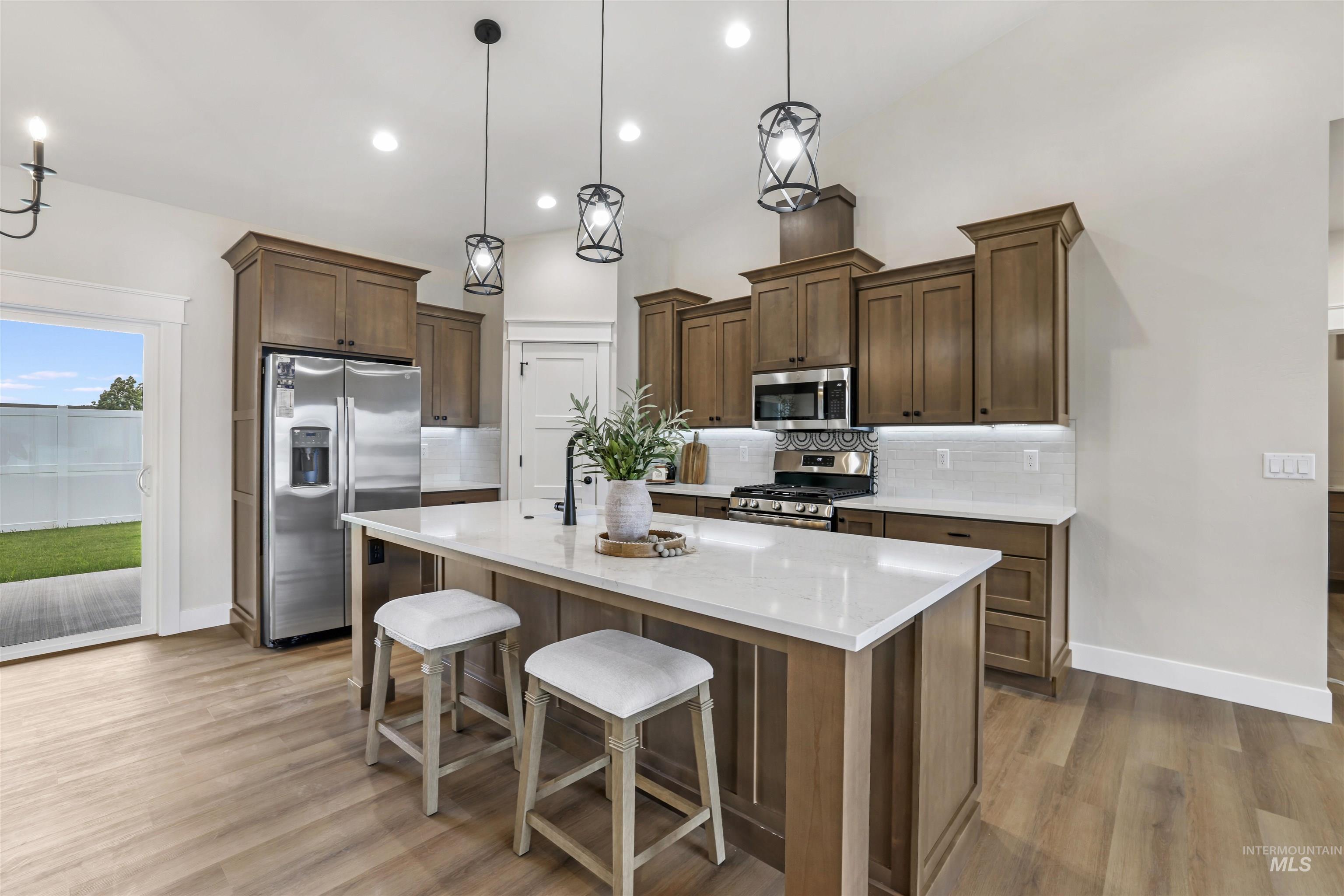 1487 Zephlyn Street Property Photo 2