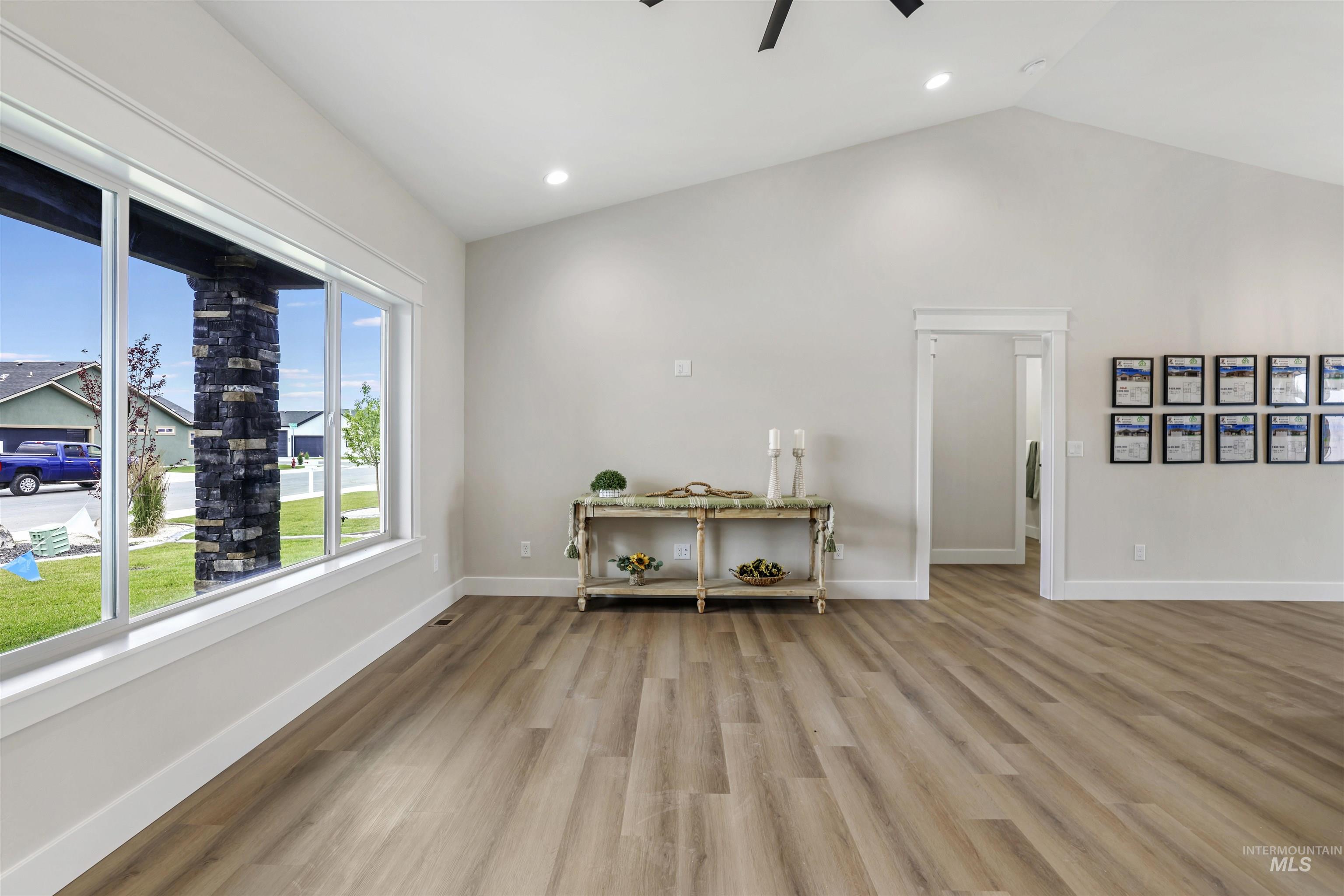 1487 Zephlyn Street Property Photo 8