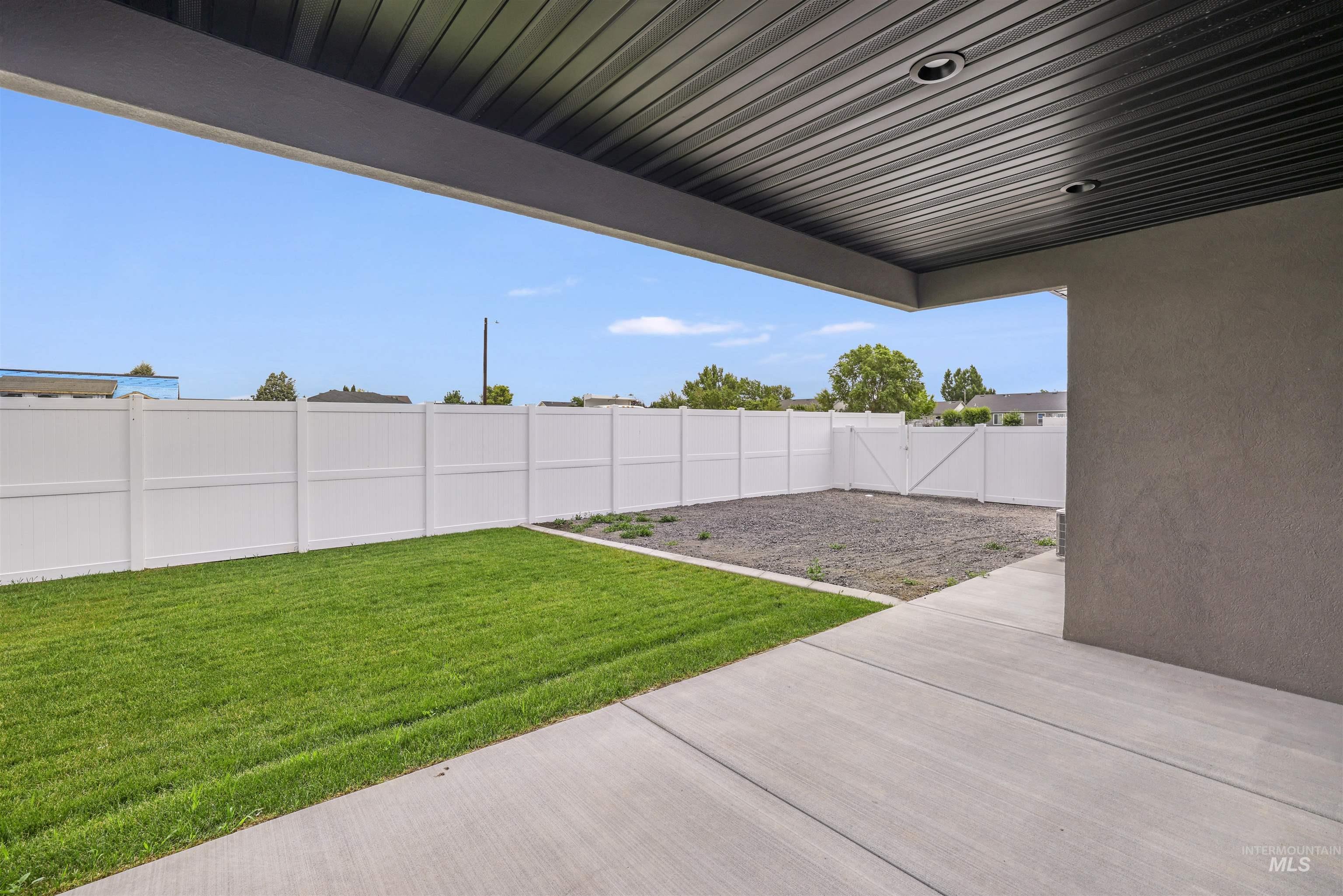 1487 Zephlyn Street Property Photo 24