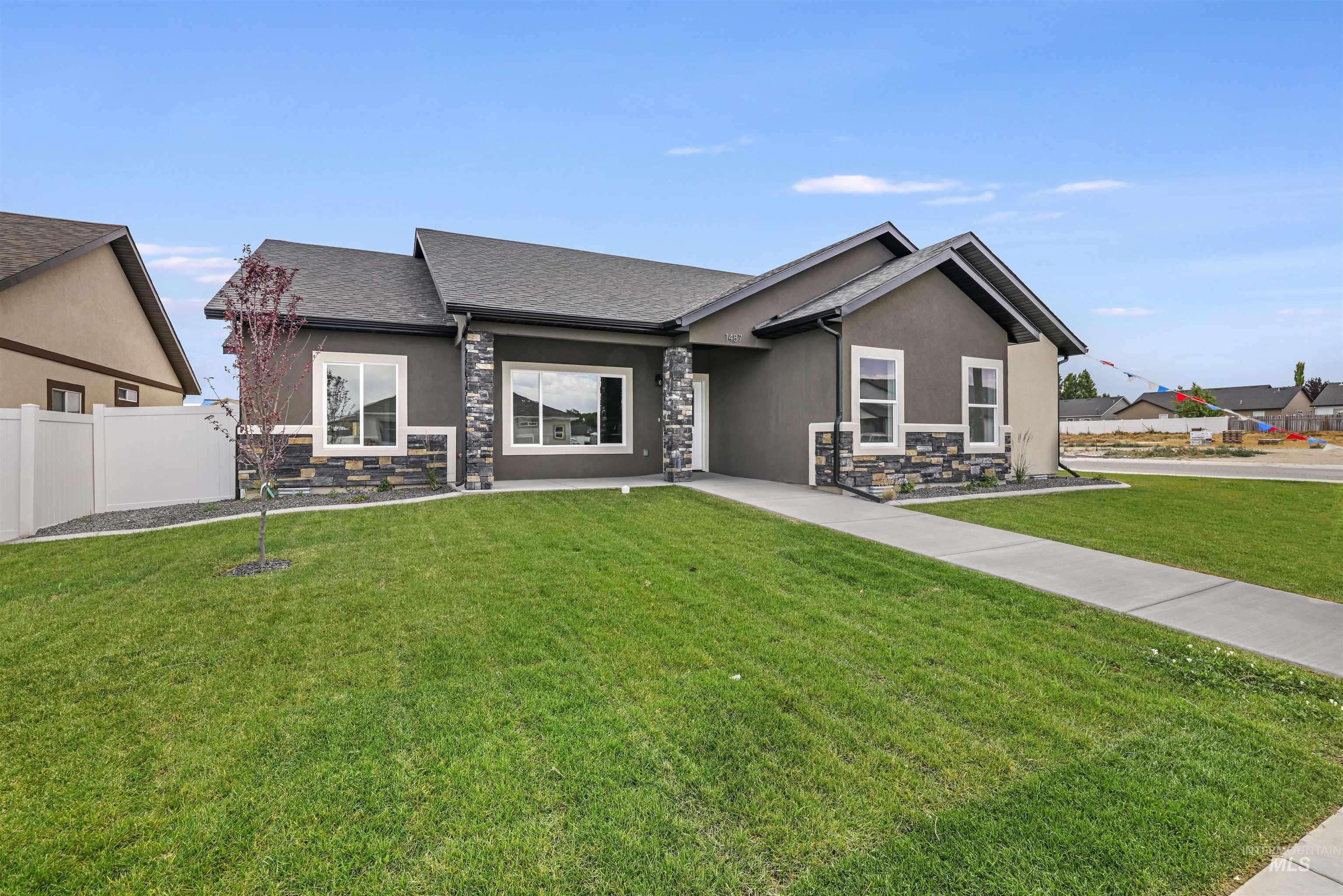 1487 Zephlyn Street Property Photo 29