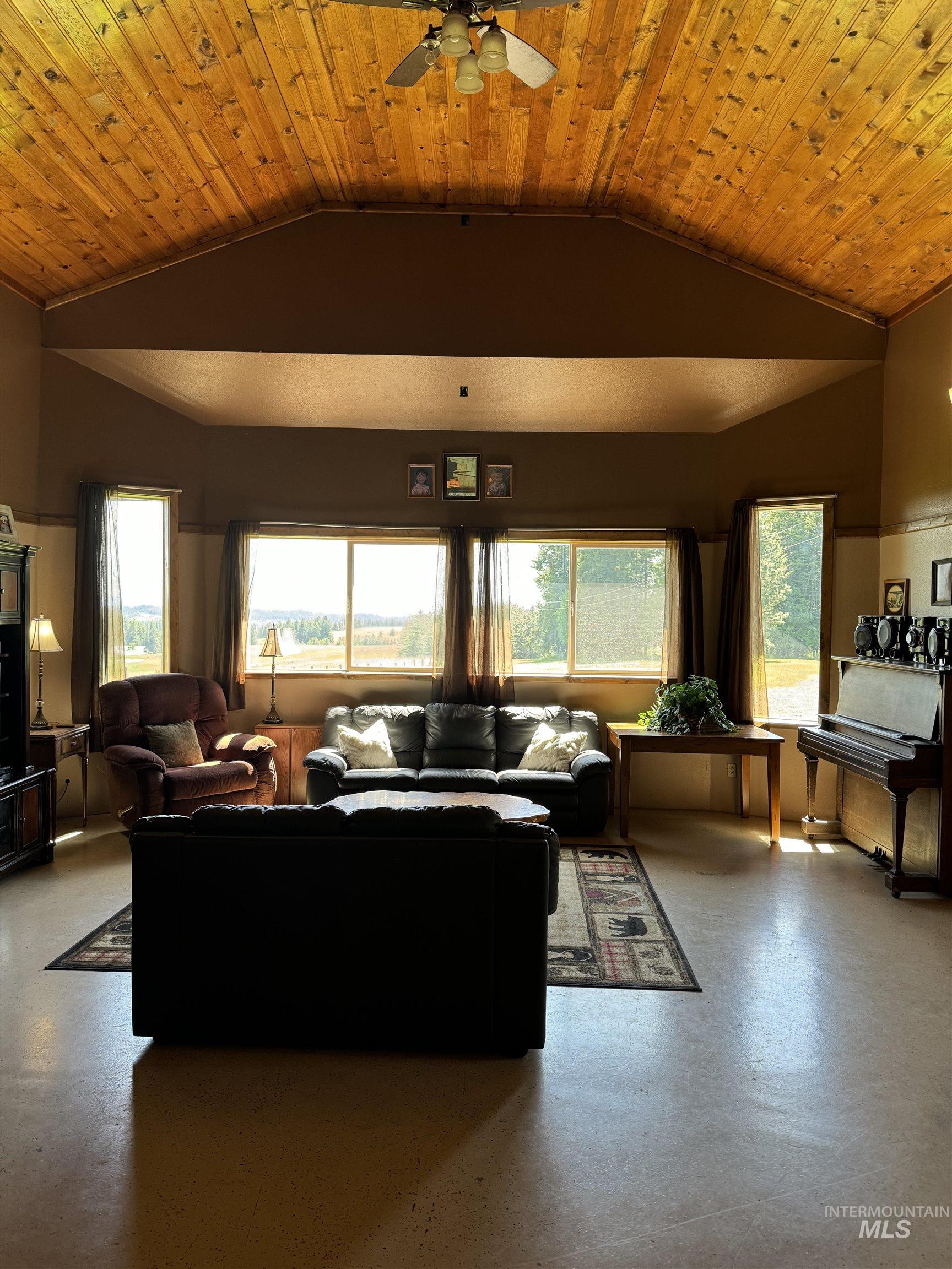 2248 Glenwood Road Property Photo 26