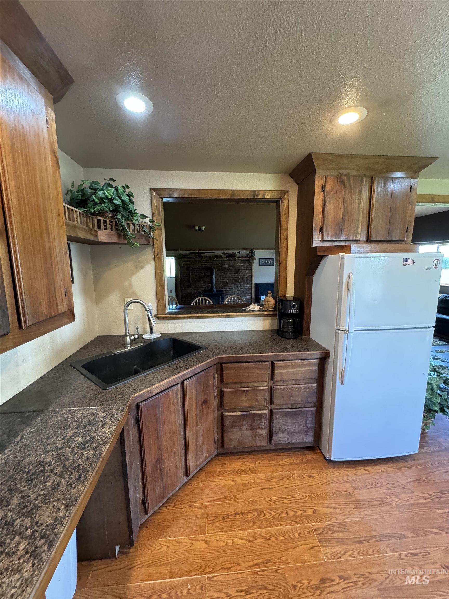 2248 Glenwood Road Property Photo 31