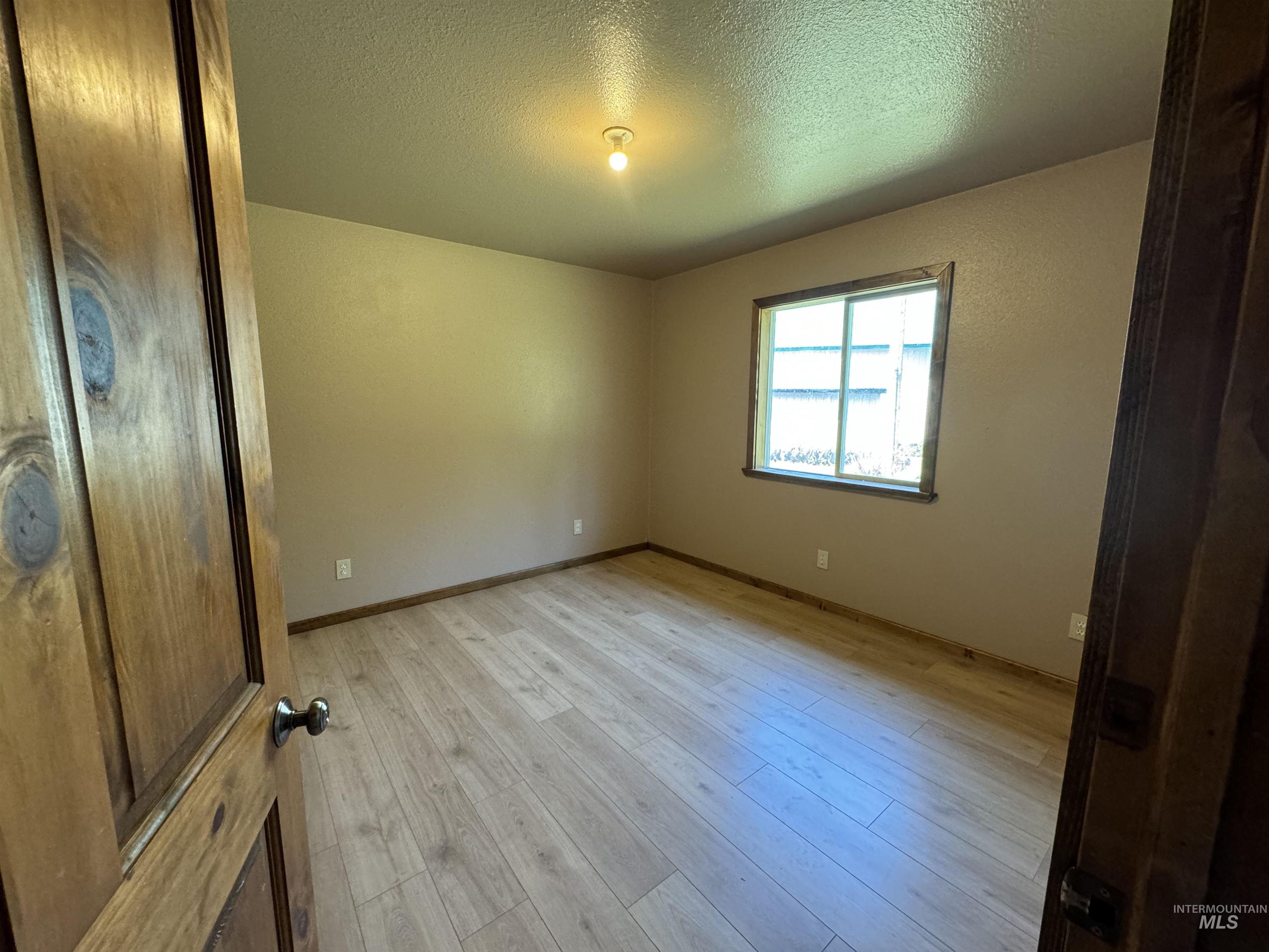 2248 Glenwood Road Property Photo 38