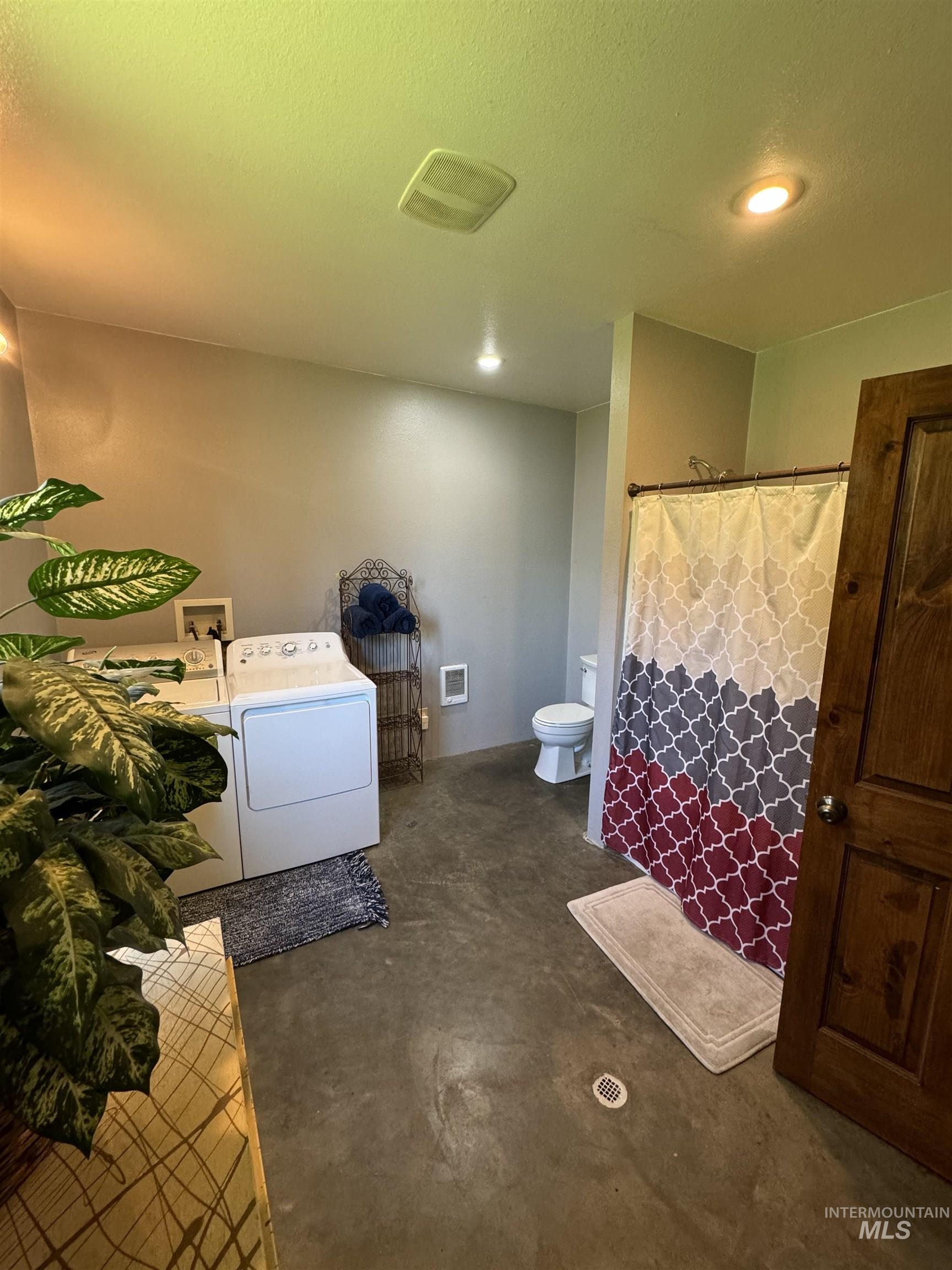 2248 Glenwood Road Property Photo 39