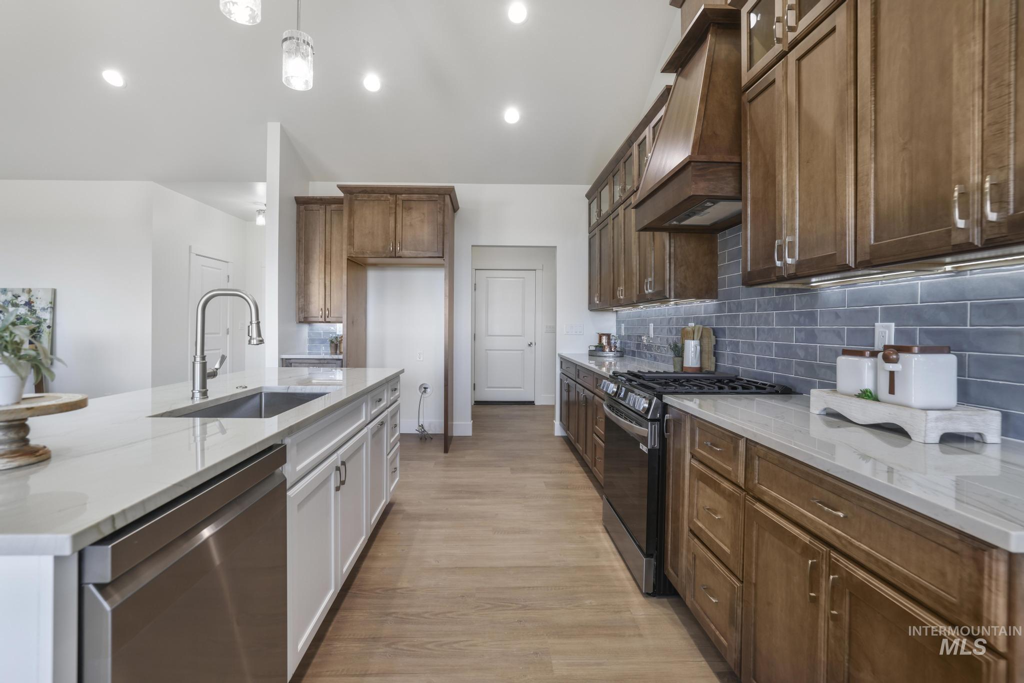 3679 E 3735 N Property Photo 6
