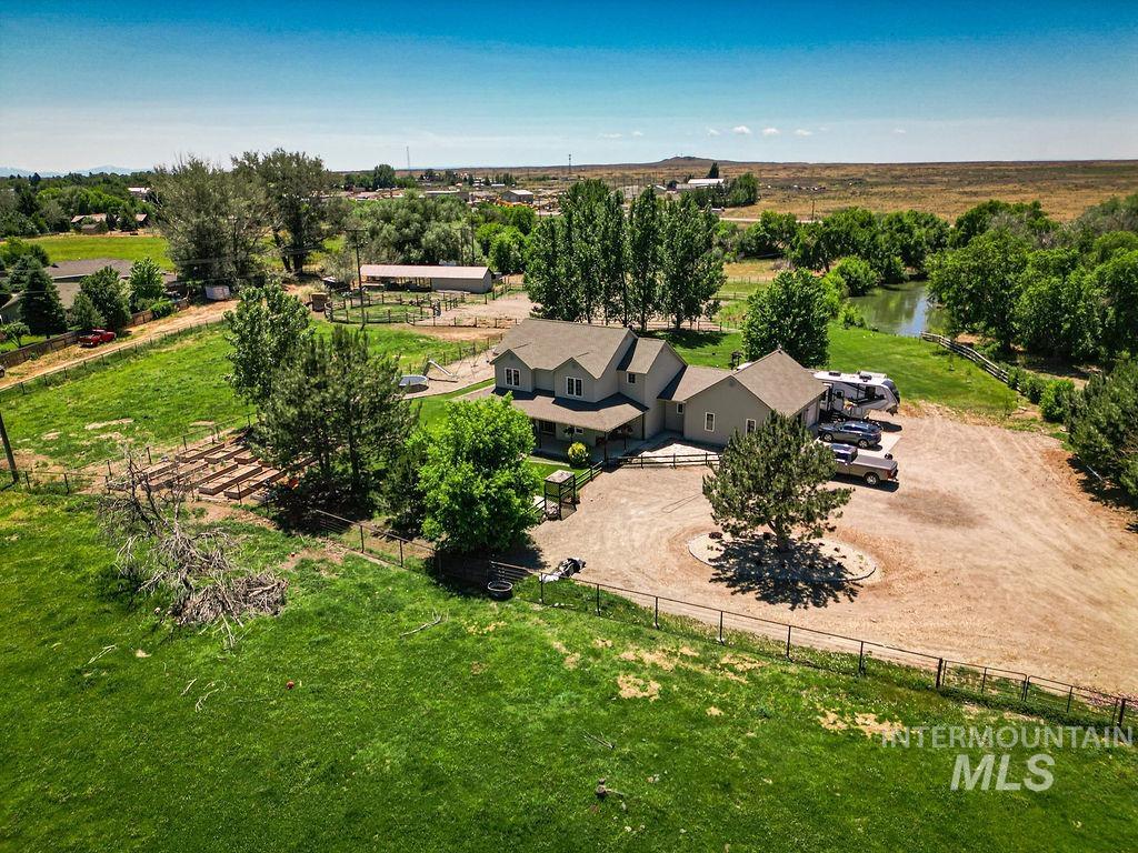 301 Riverview Dr Property Photo