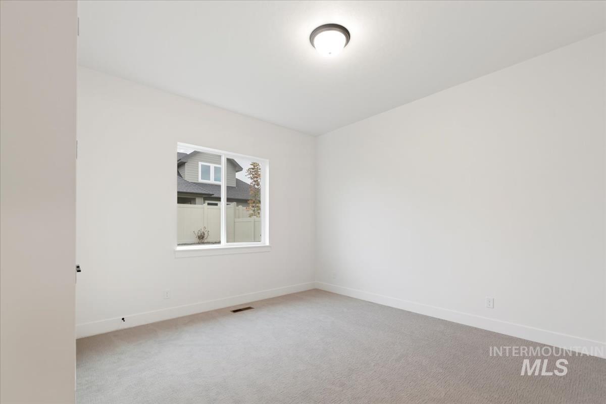 869 W Smokey Lake Dr Property Photo 26