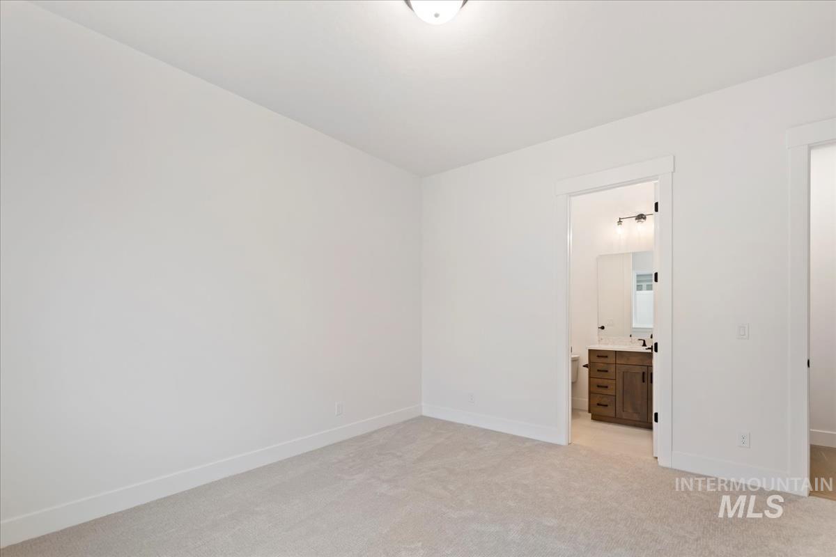 869 W Smokey Lake Dr Property Photo 27
