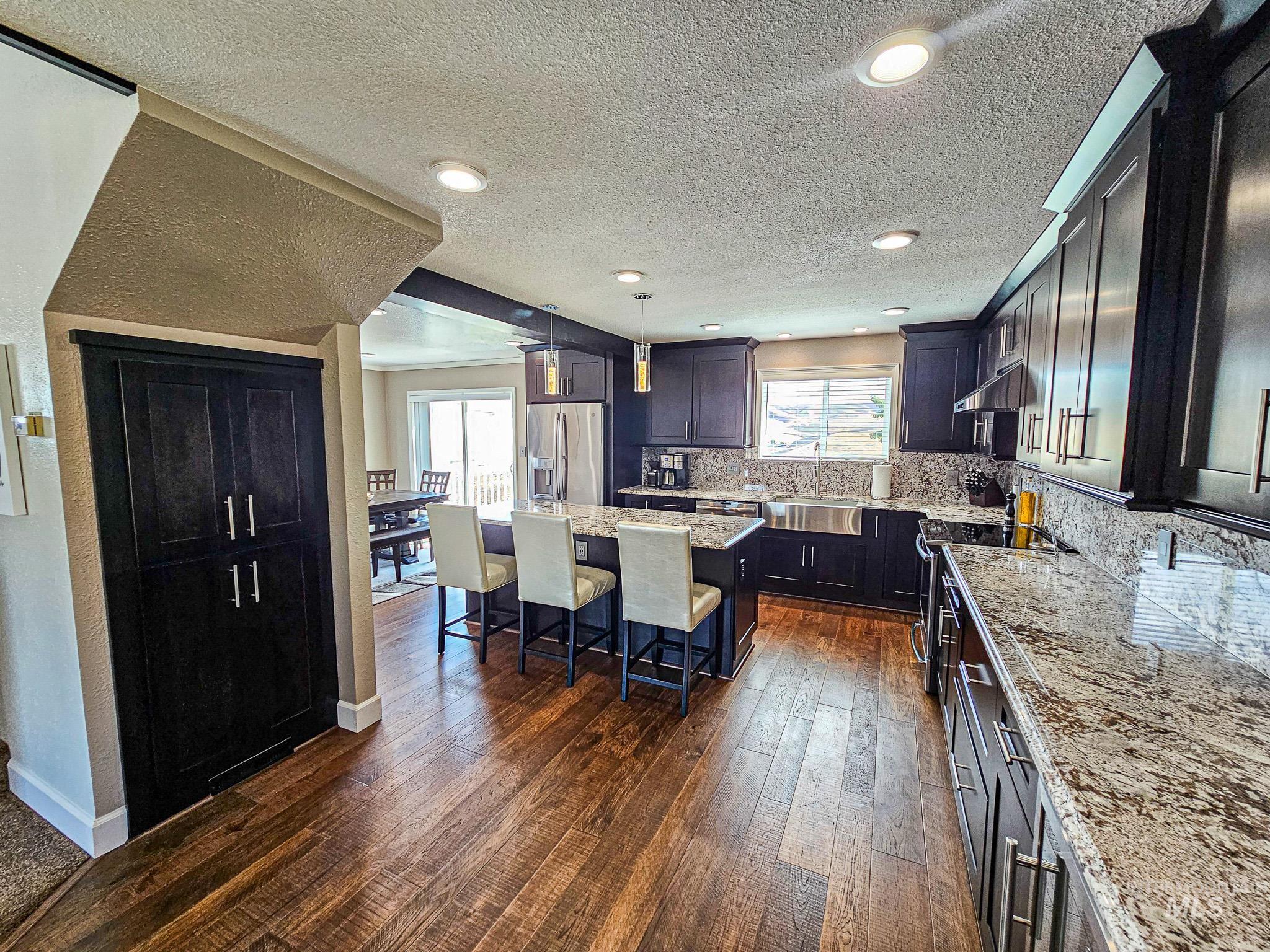 1309 Westlake Drive Property Photo 9