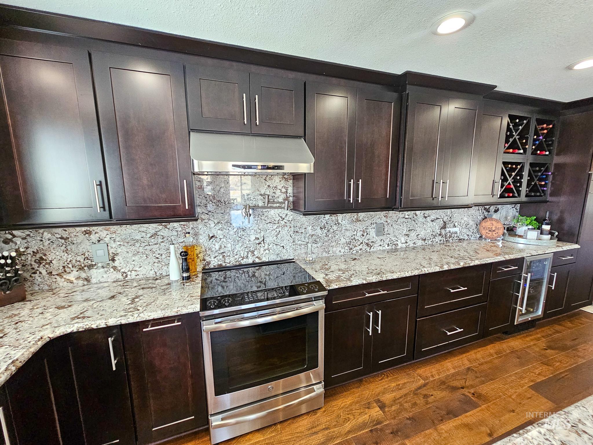 1309 Westlake Drive Property Photo 12