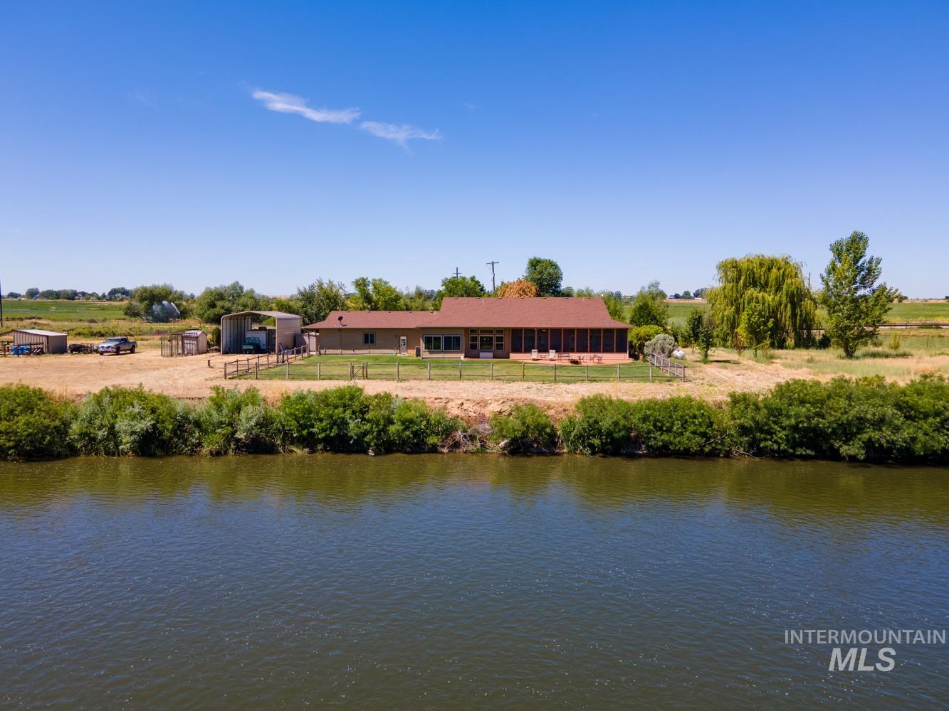 5630 Se 1st Ave Property Photo 1