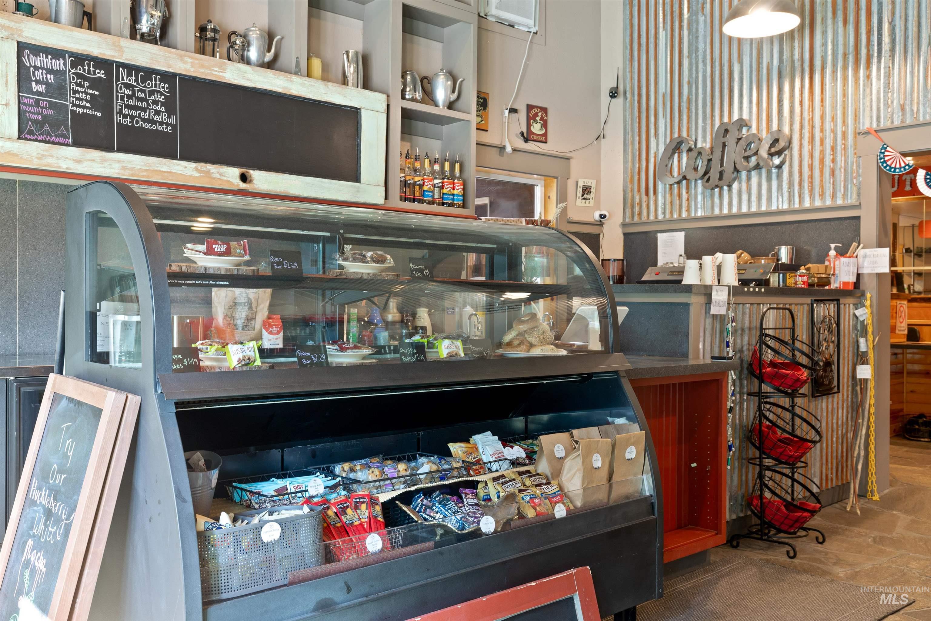 7234 Highway 21 Property Photo 7