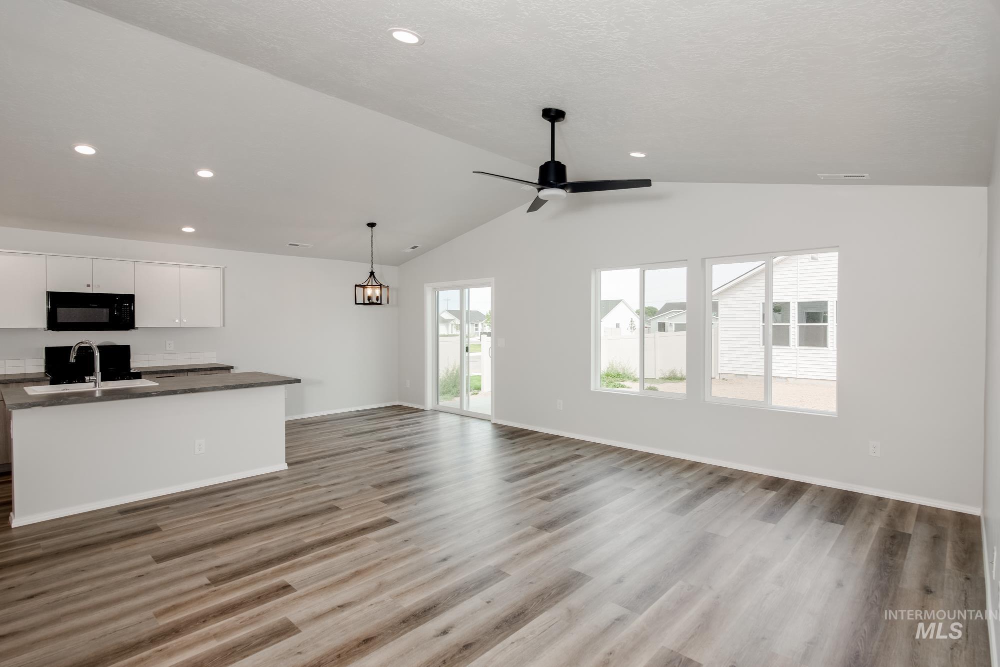 12902 Canyon Falls St Property Photo 11