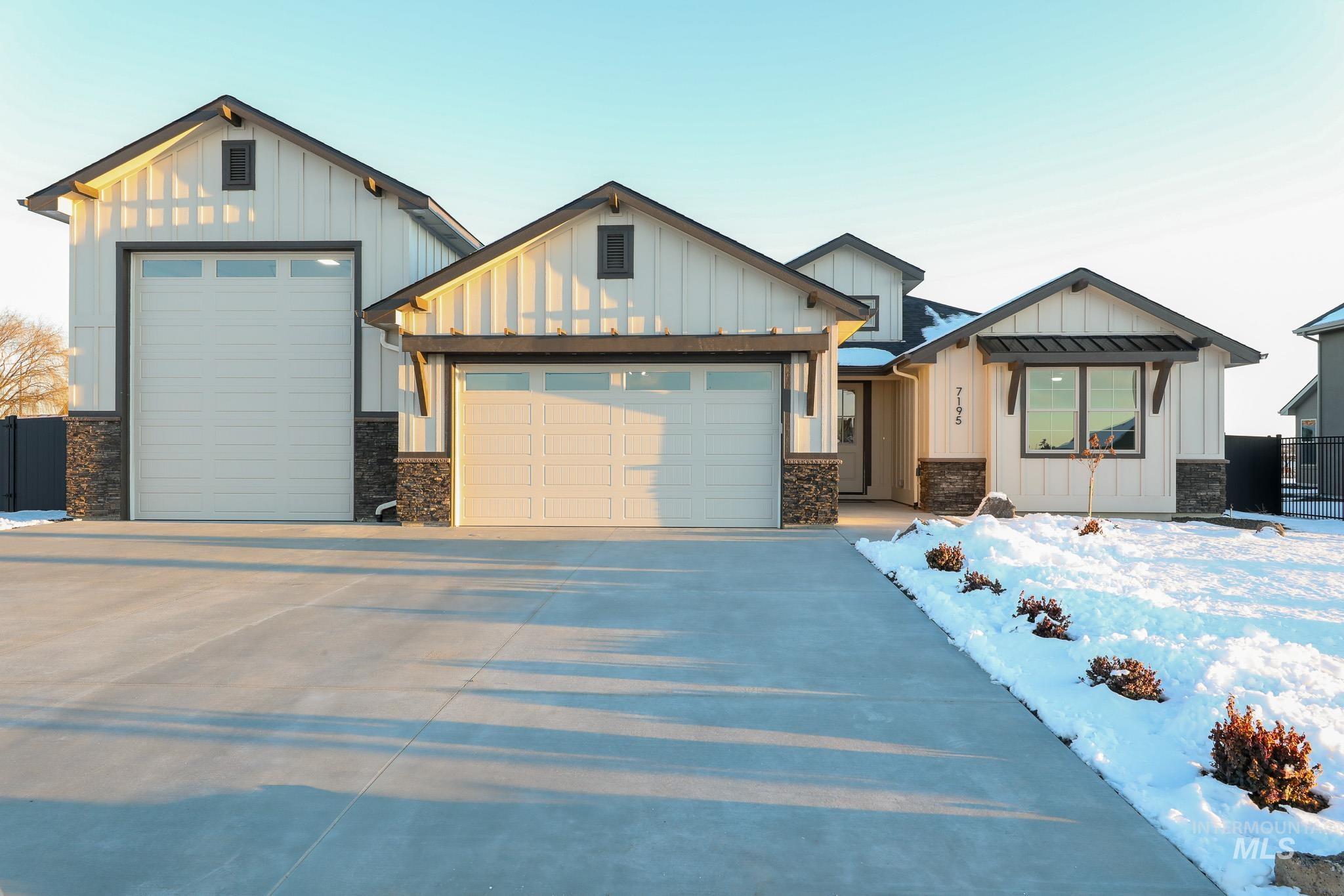 7195 E Merlin Hawk Ct Property Photo