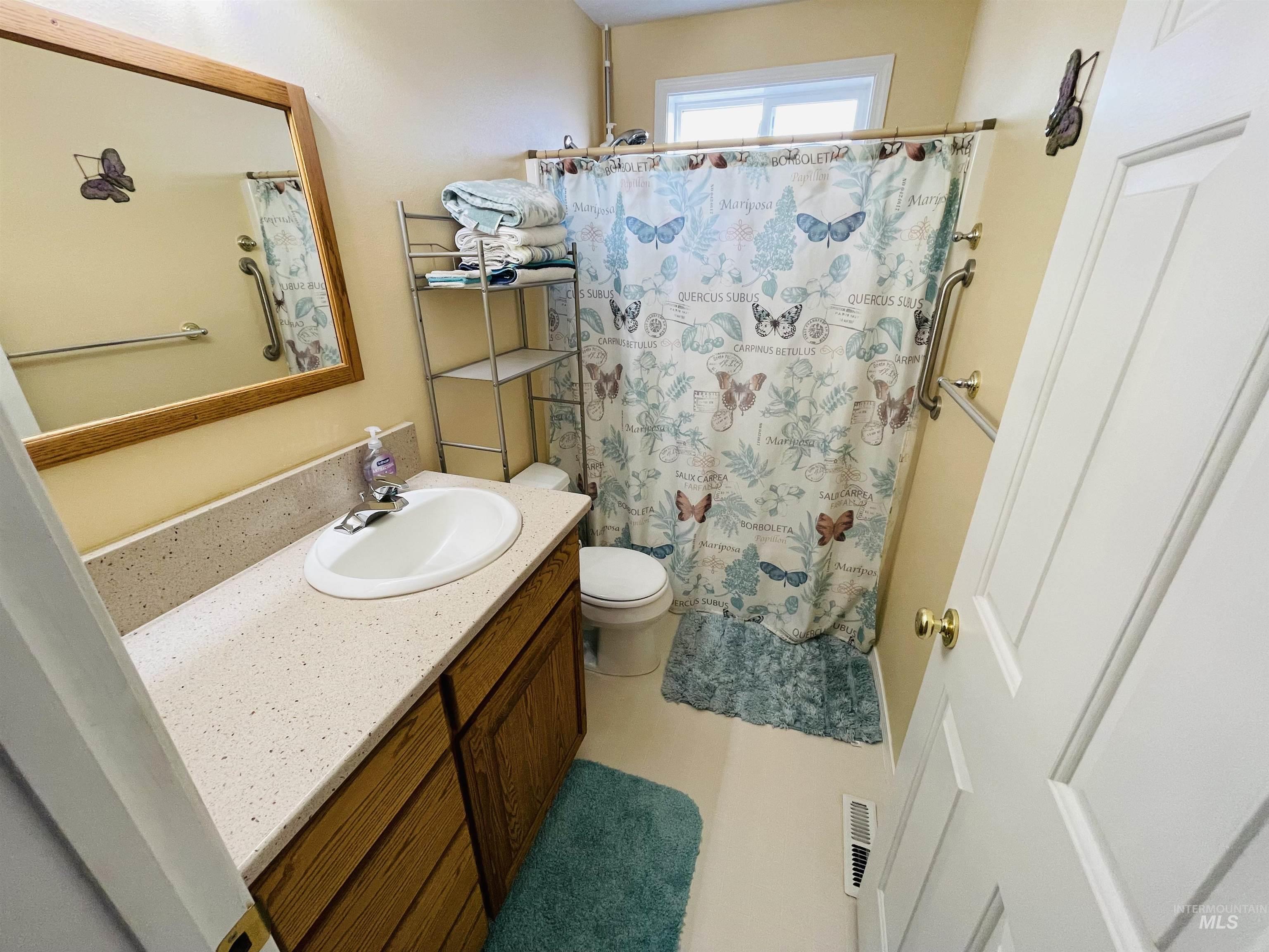 1293 Alameda Dr. Property Photo 19