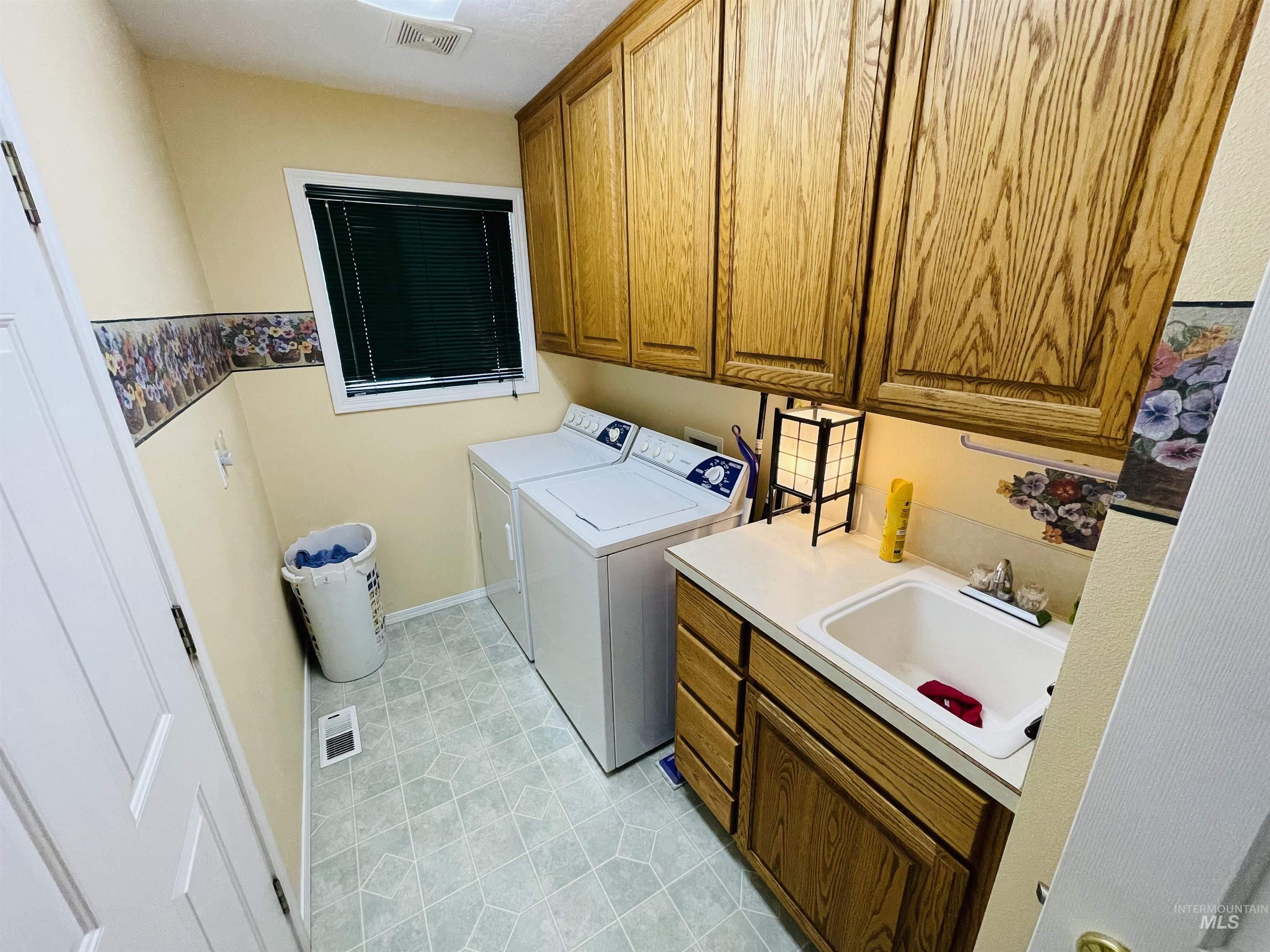 1293 Alameda Dr. Property Photo 20
