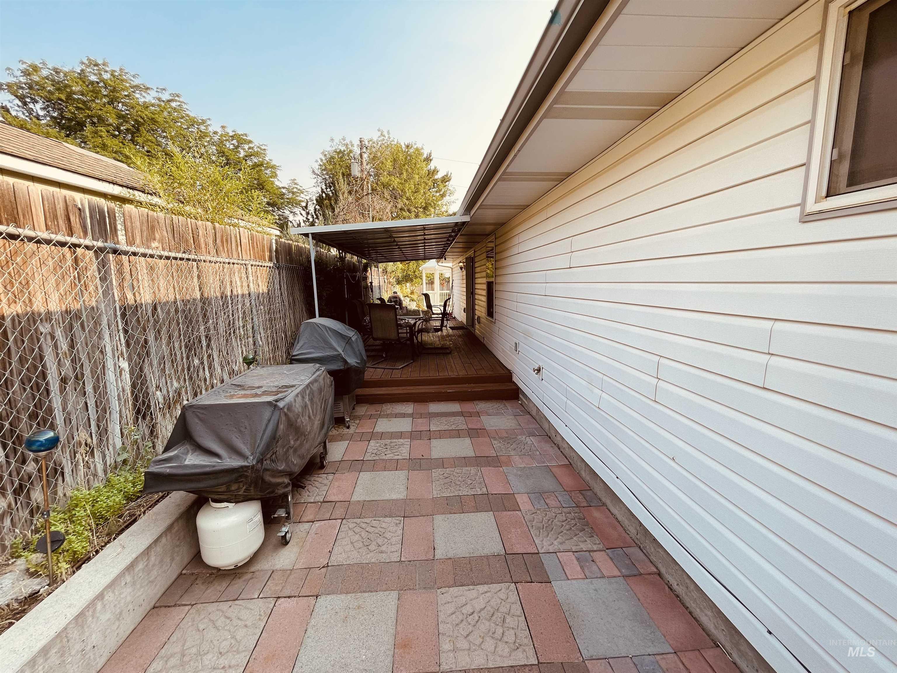 1293 Alameda Dr. Property Photo 27
