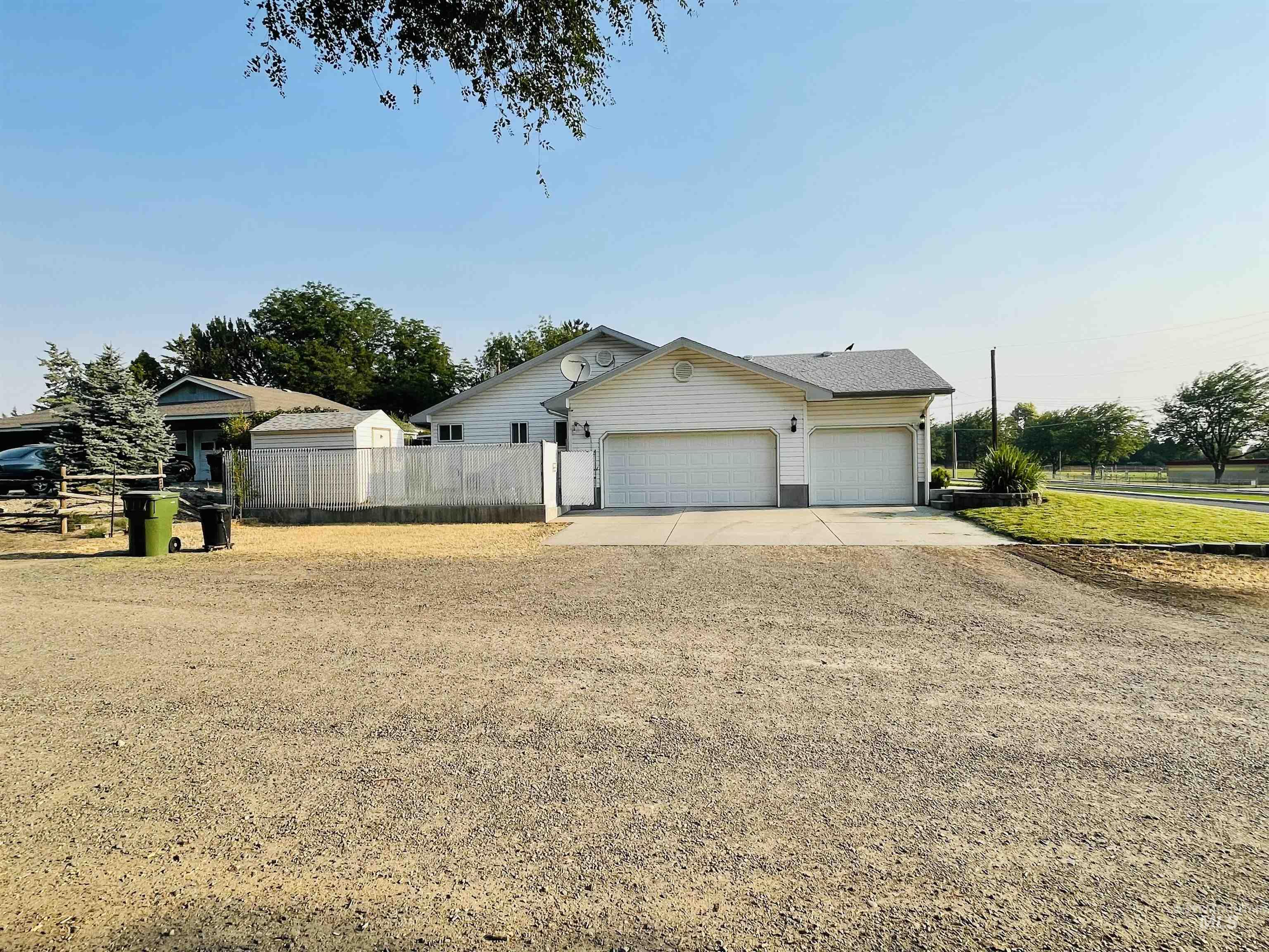 1293 Alameda Dr. Property Photo 31