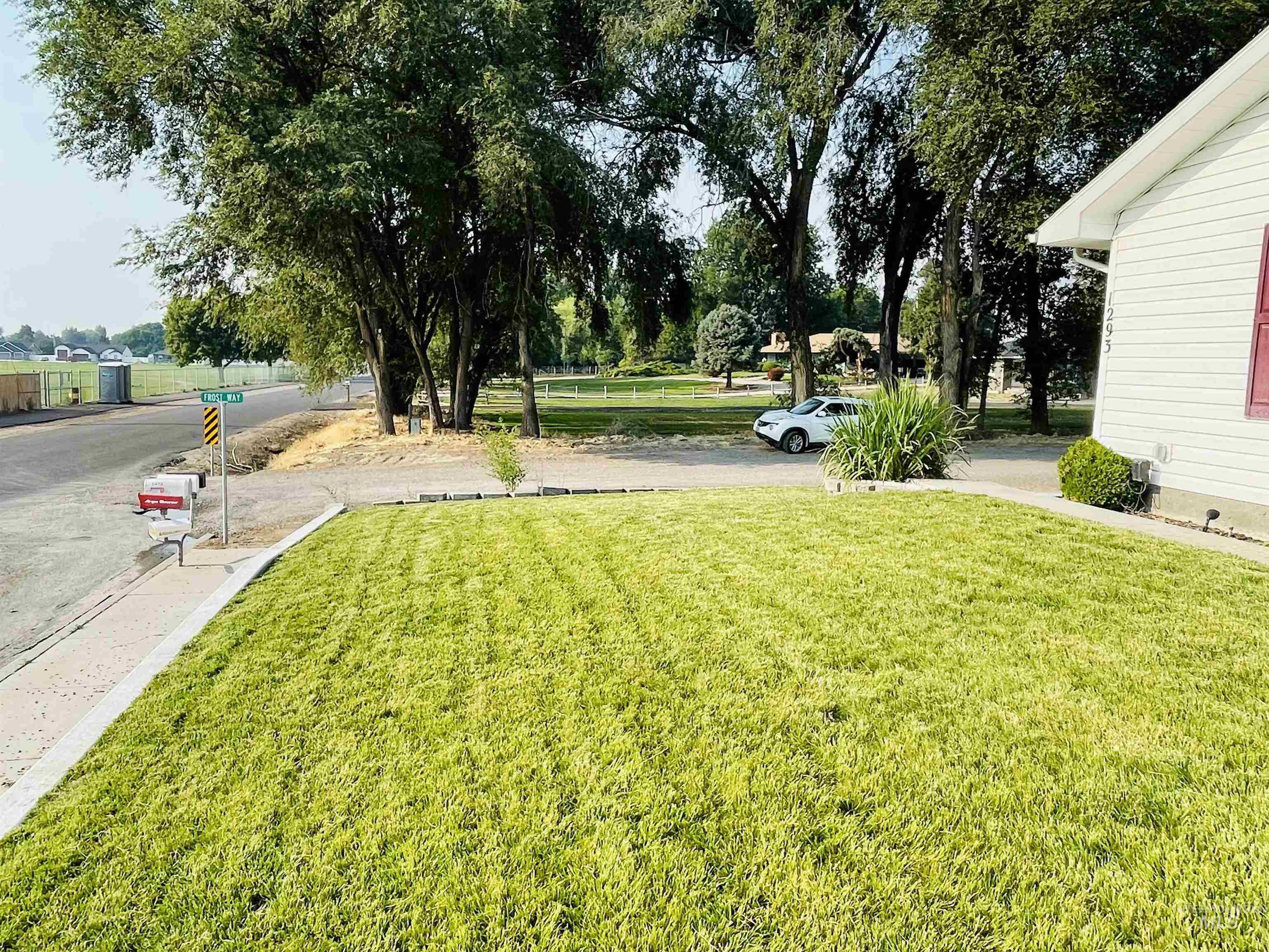1293 Alameda Dr. Property Photo 40