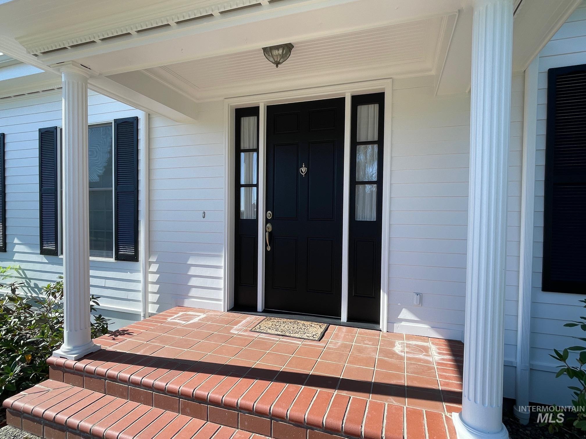 404 S Hall St Property Photo 2