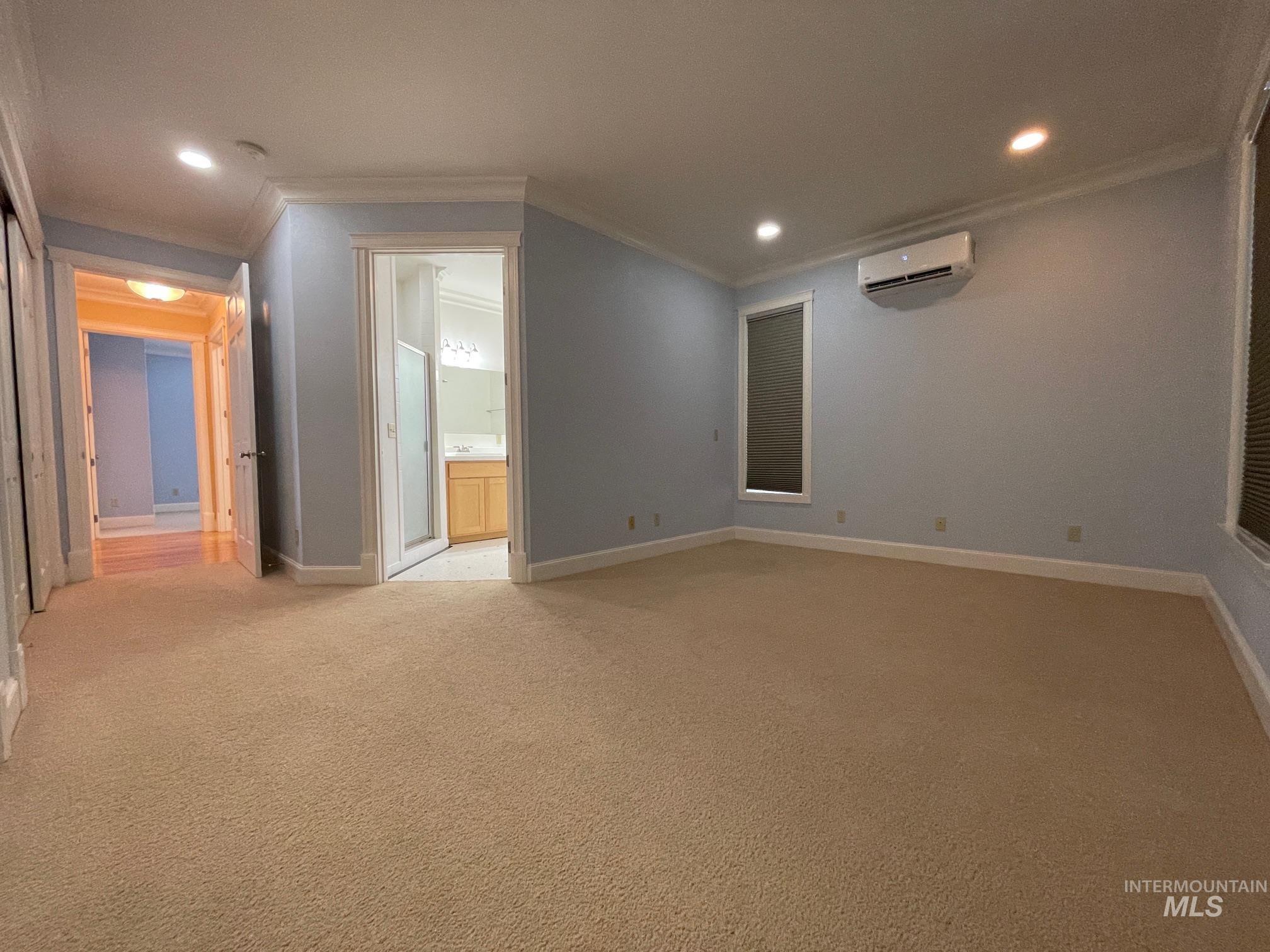 404 S Hall St Property Photo 32