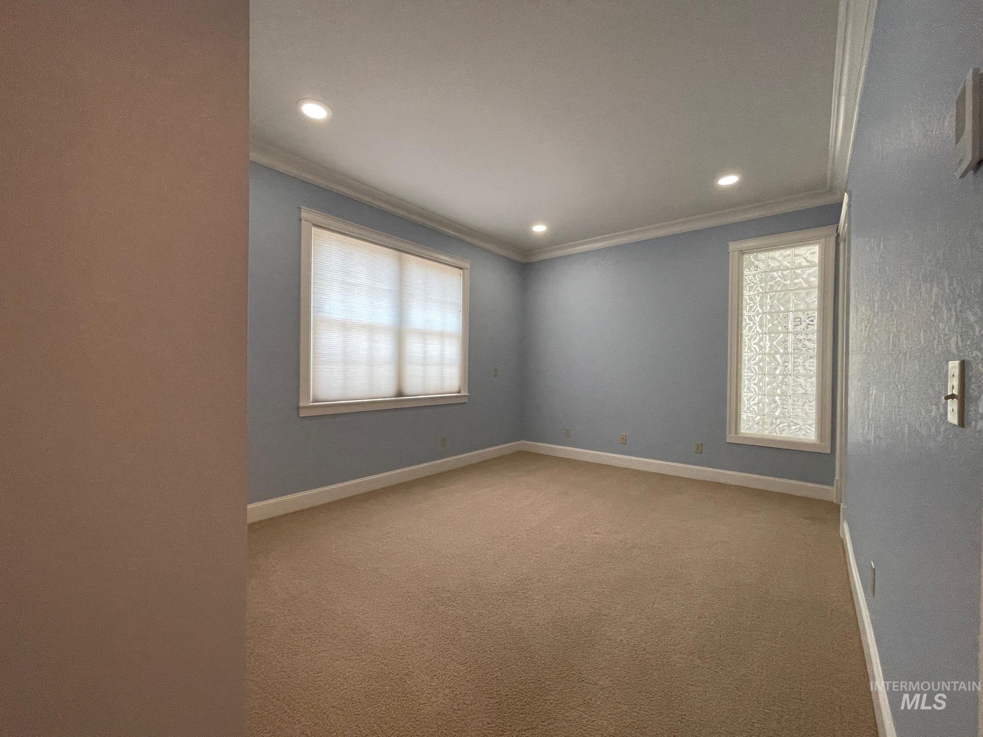 404 S Hall St Property Photo 36