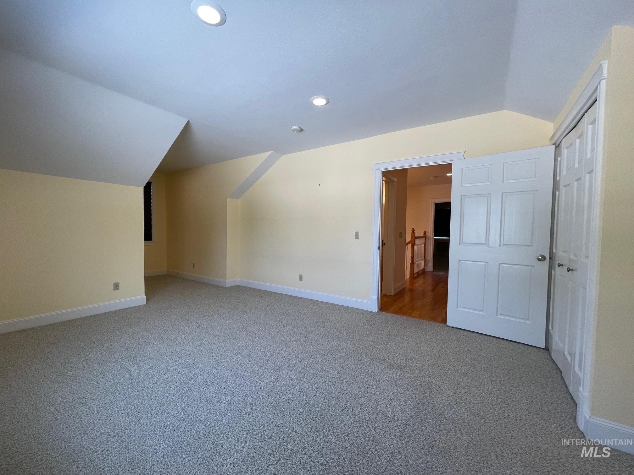 404 S Hall St Property Photo 42