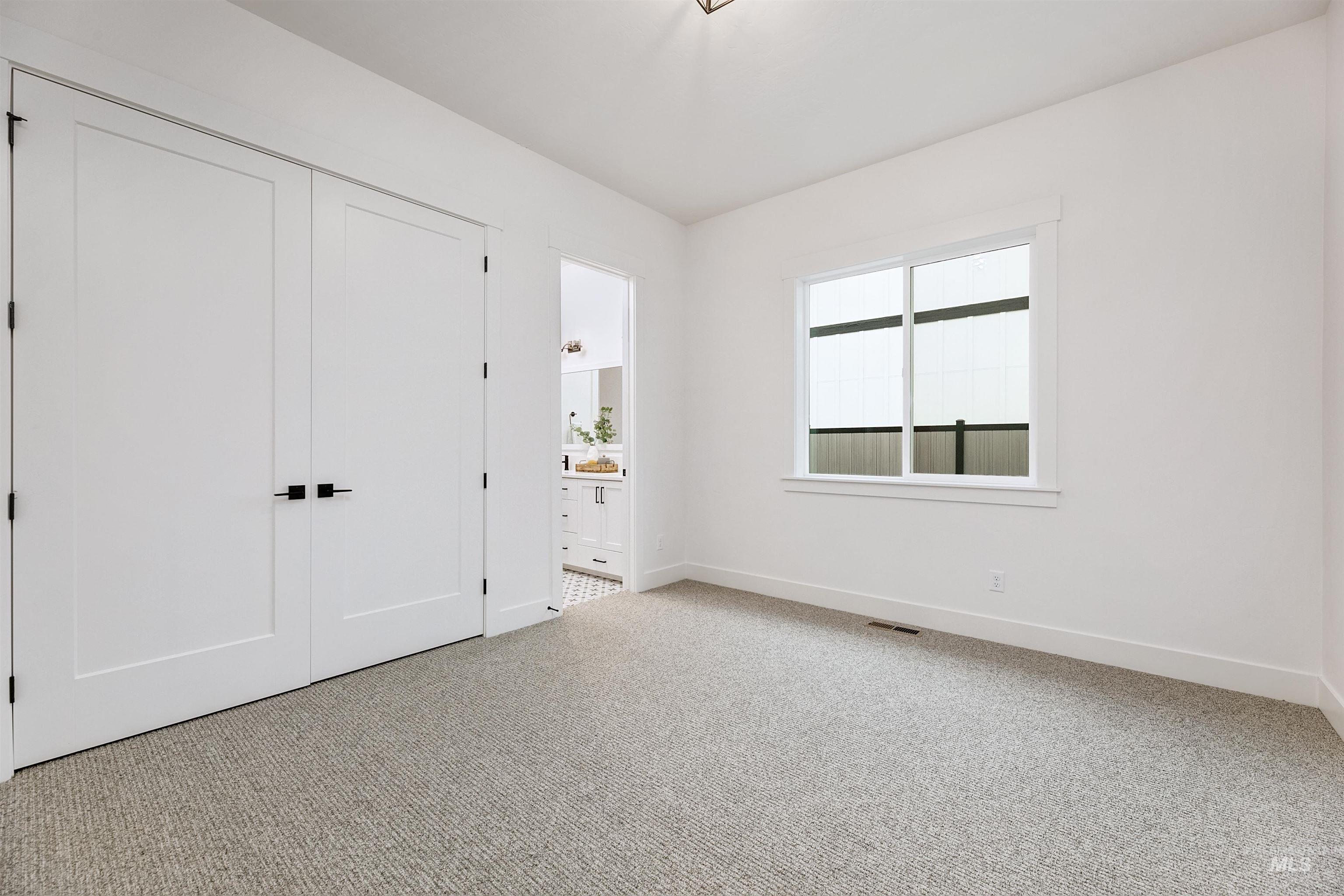 5741 W Polecat Dr. Property Photo 23