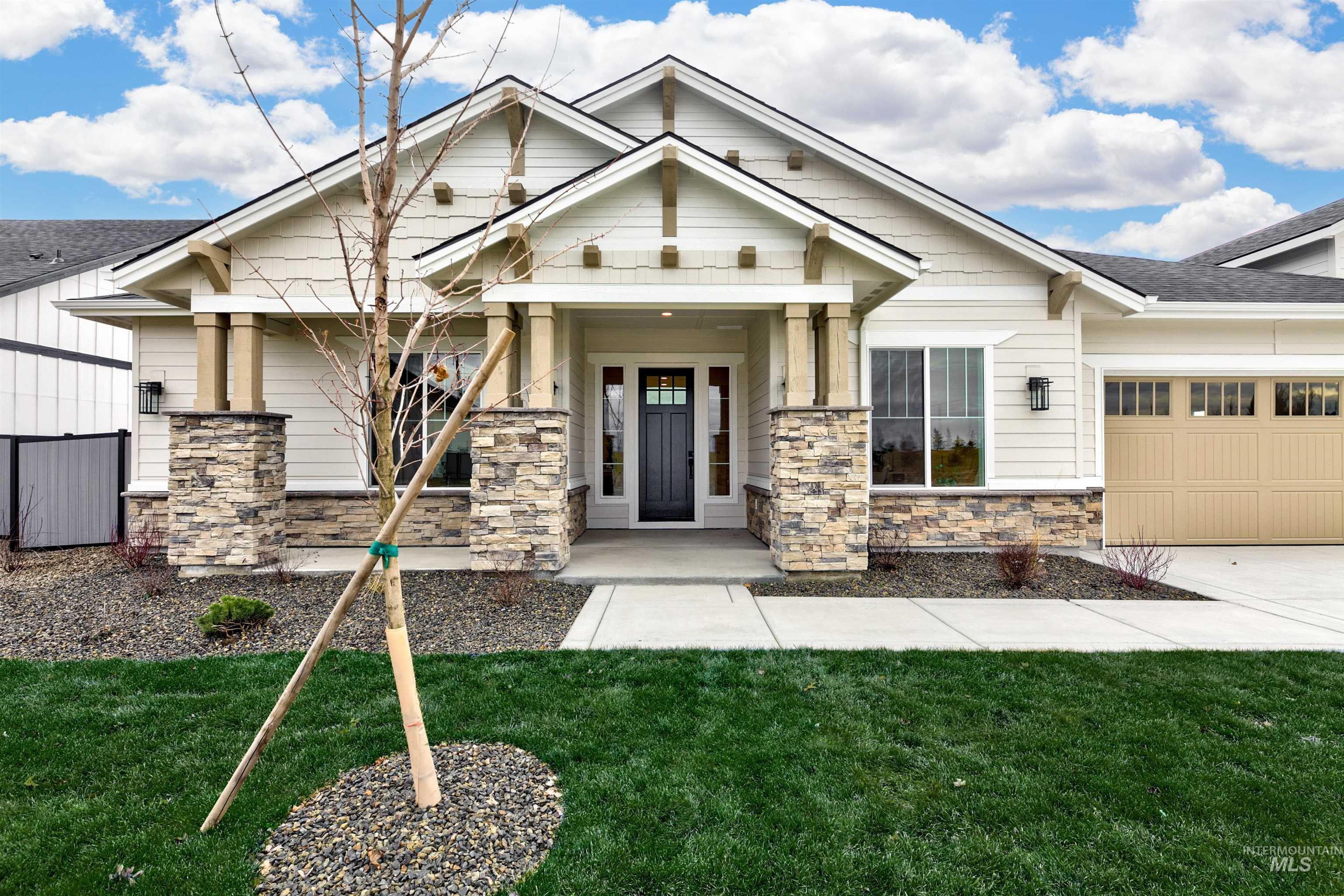 5741 W Polecat Dr. Property Photo 41