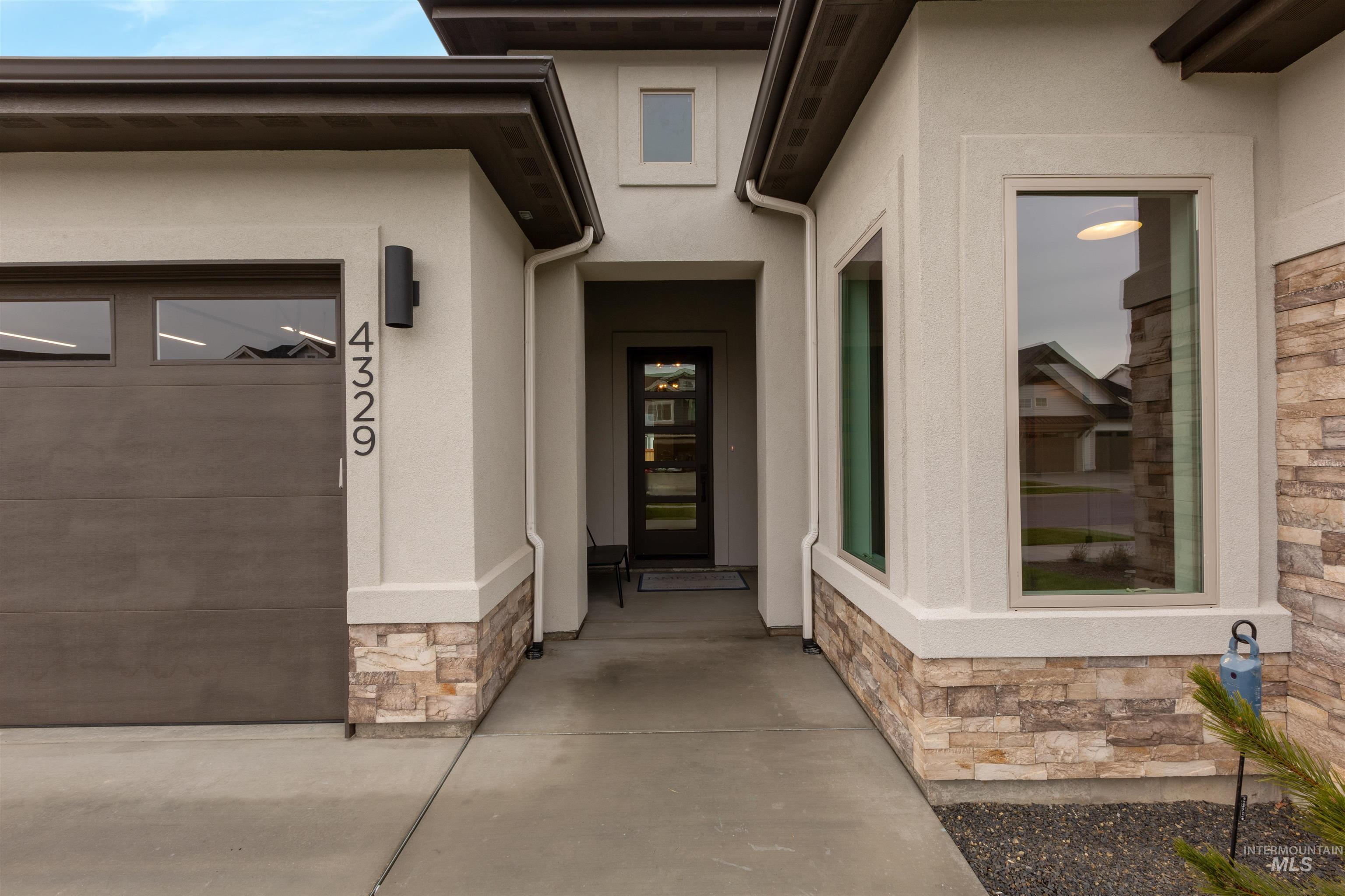4329 N Madden Way Property Photo 4